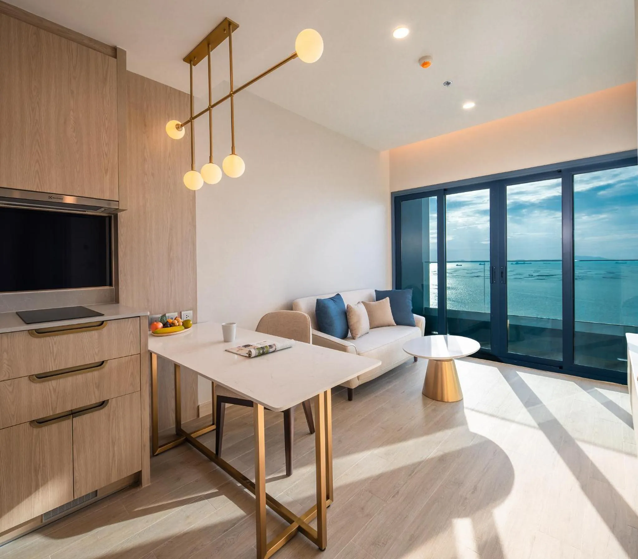 Kitchen or kitchenette in S Sriracha Hotel & Residence