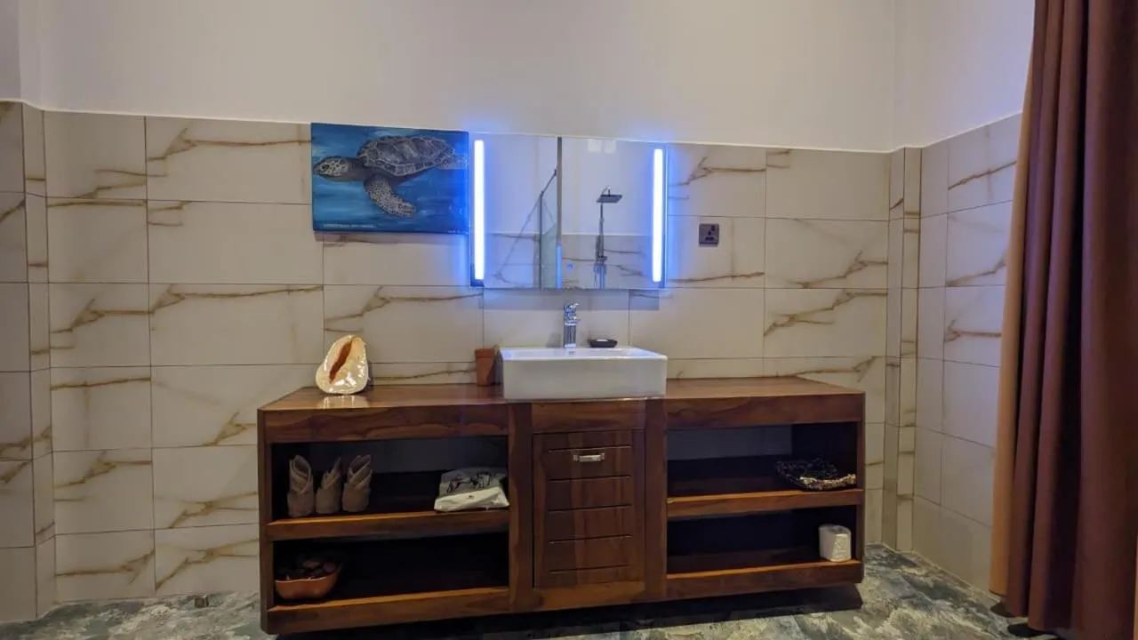 Lagoon gate Tangalle Resort