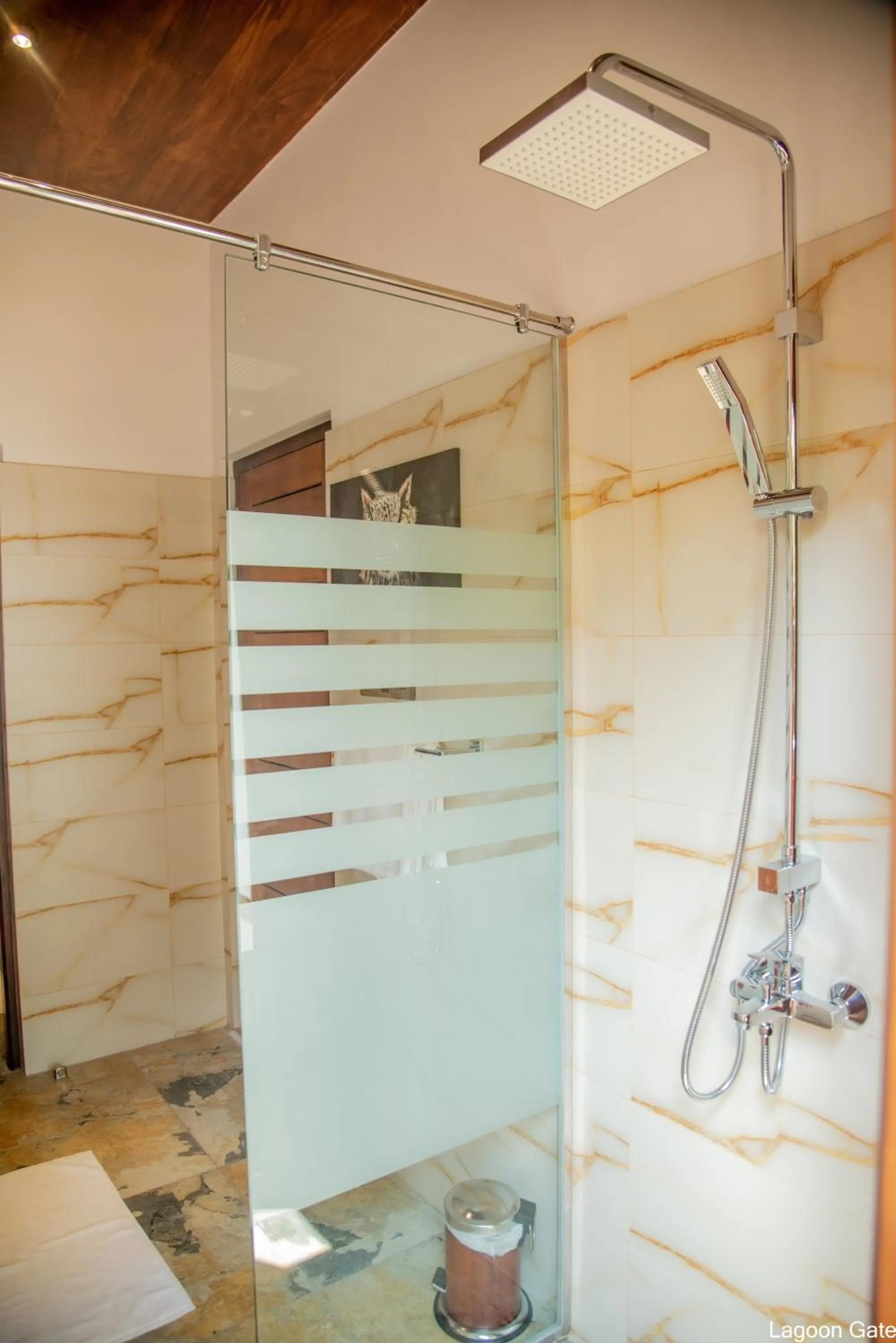 Bathroom in Lagoon gate Tangalle Resort