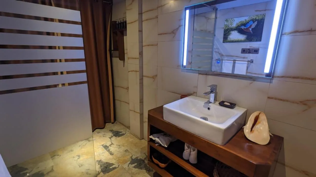 Lagoon gate Tangalle Resort