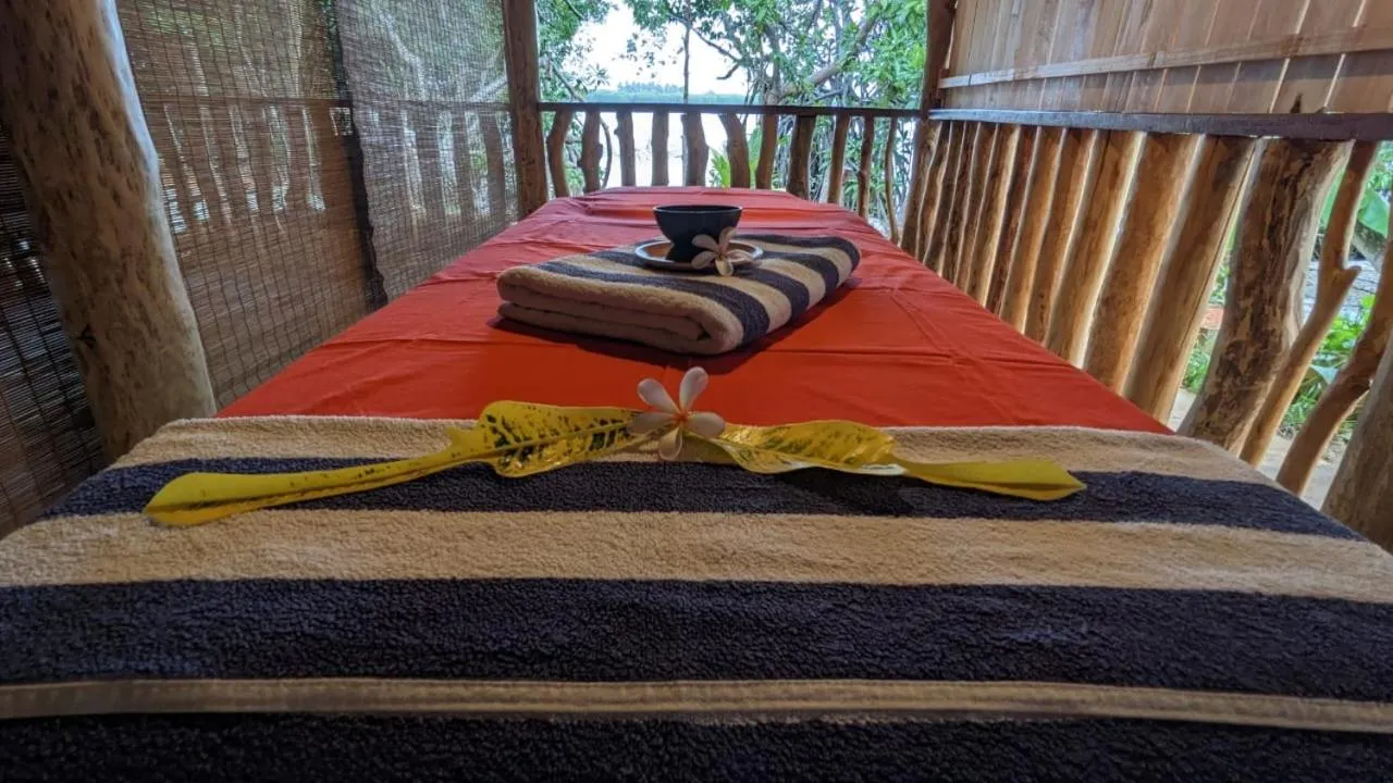 Bed in Lagoon gate Tangalle Resort