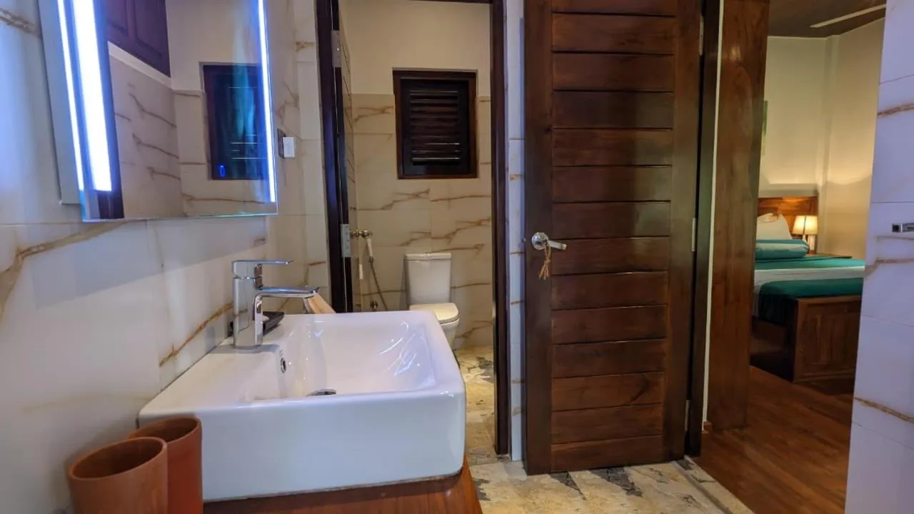 Lagoon gate Tangalle Resort