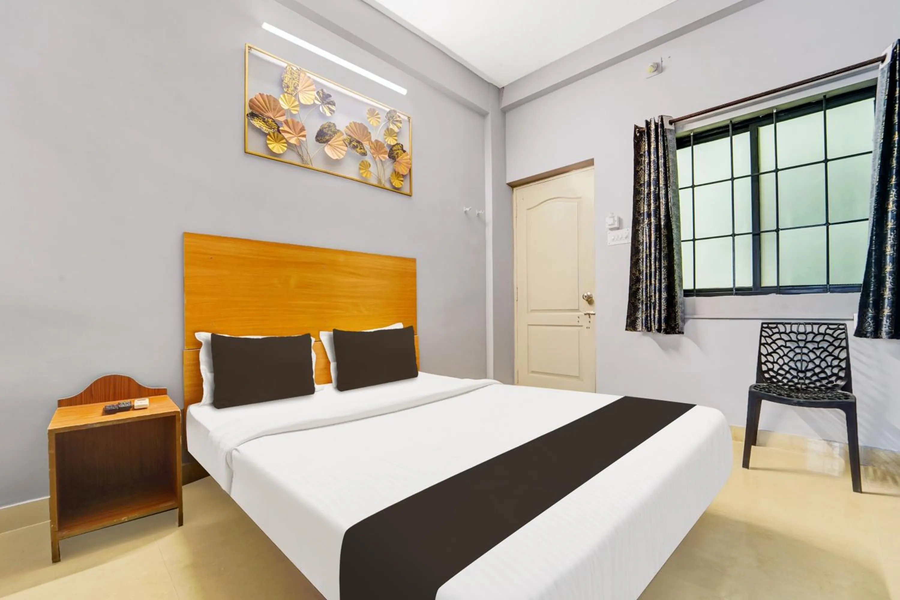 Bedroom in Hotel O Magical Crown Inn