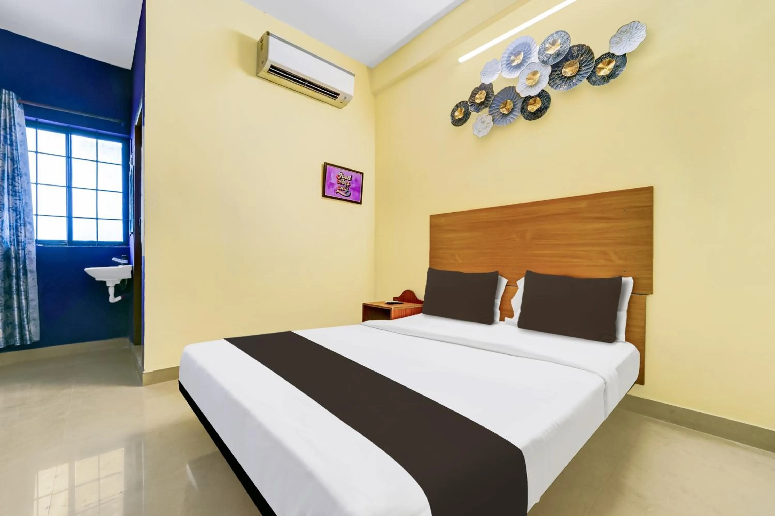 Bedroom in Hotel O Magical Crown Inn