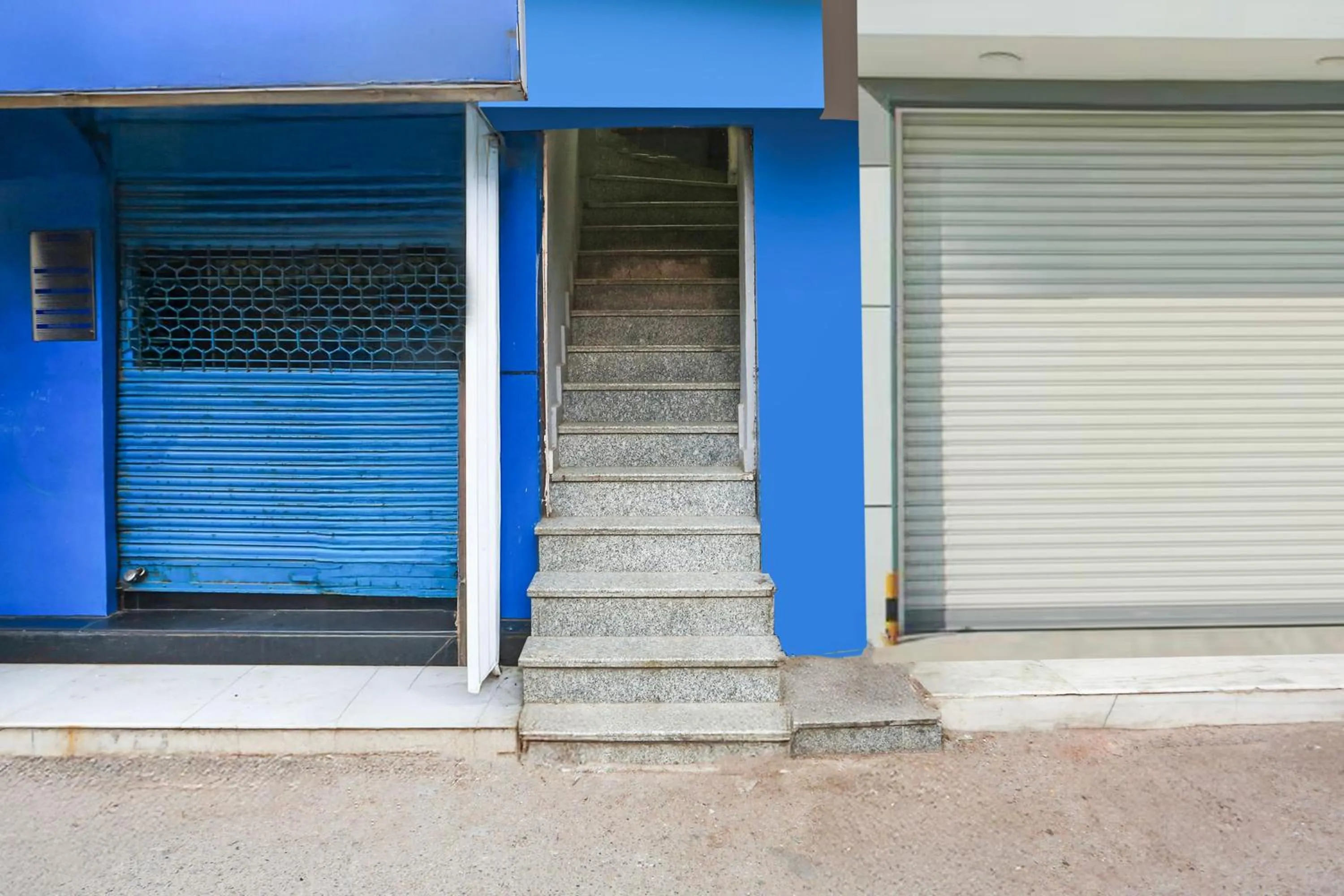 Facade/entrance in Collection O Golden Key Near TDI Mall