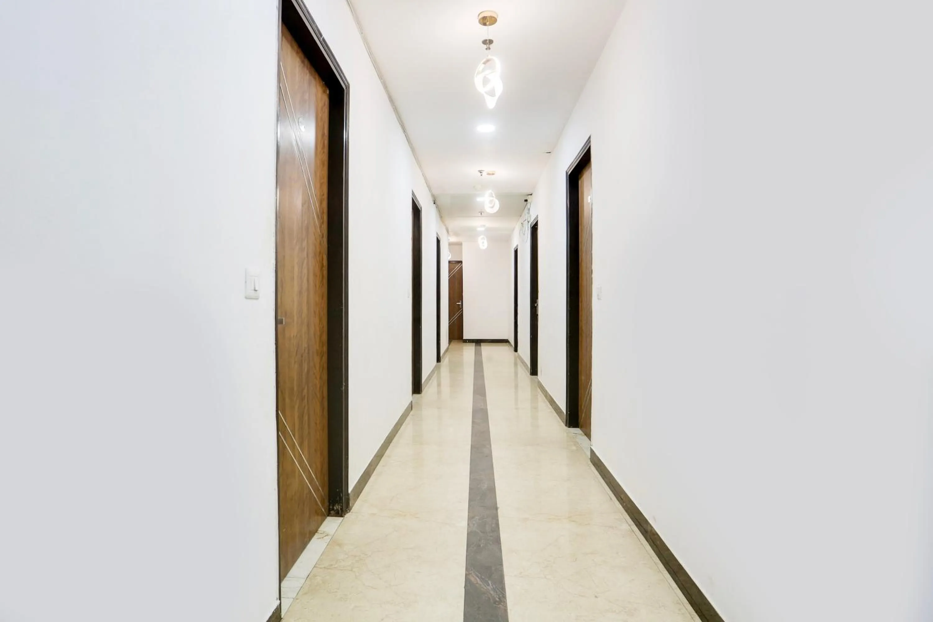 Lobby or reception in Collection O Golden Key Near TDI Mall