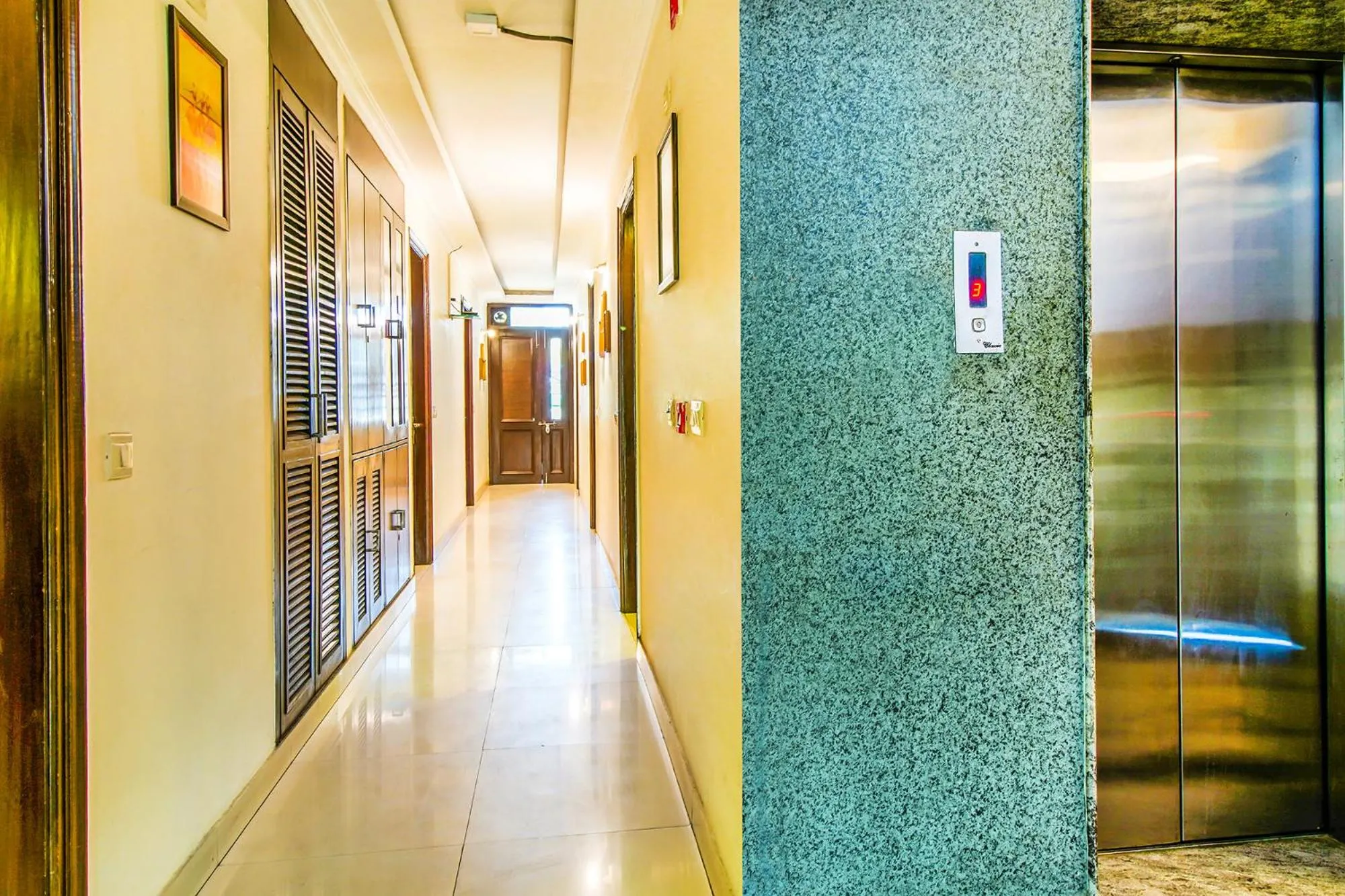 Lobby or reception in FabHotel Signature Plaza