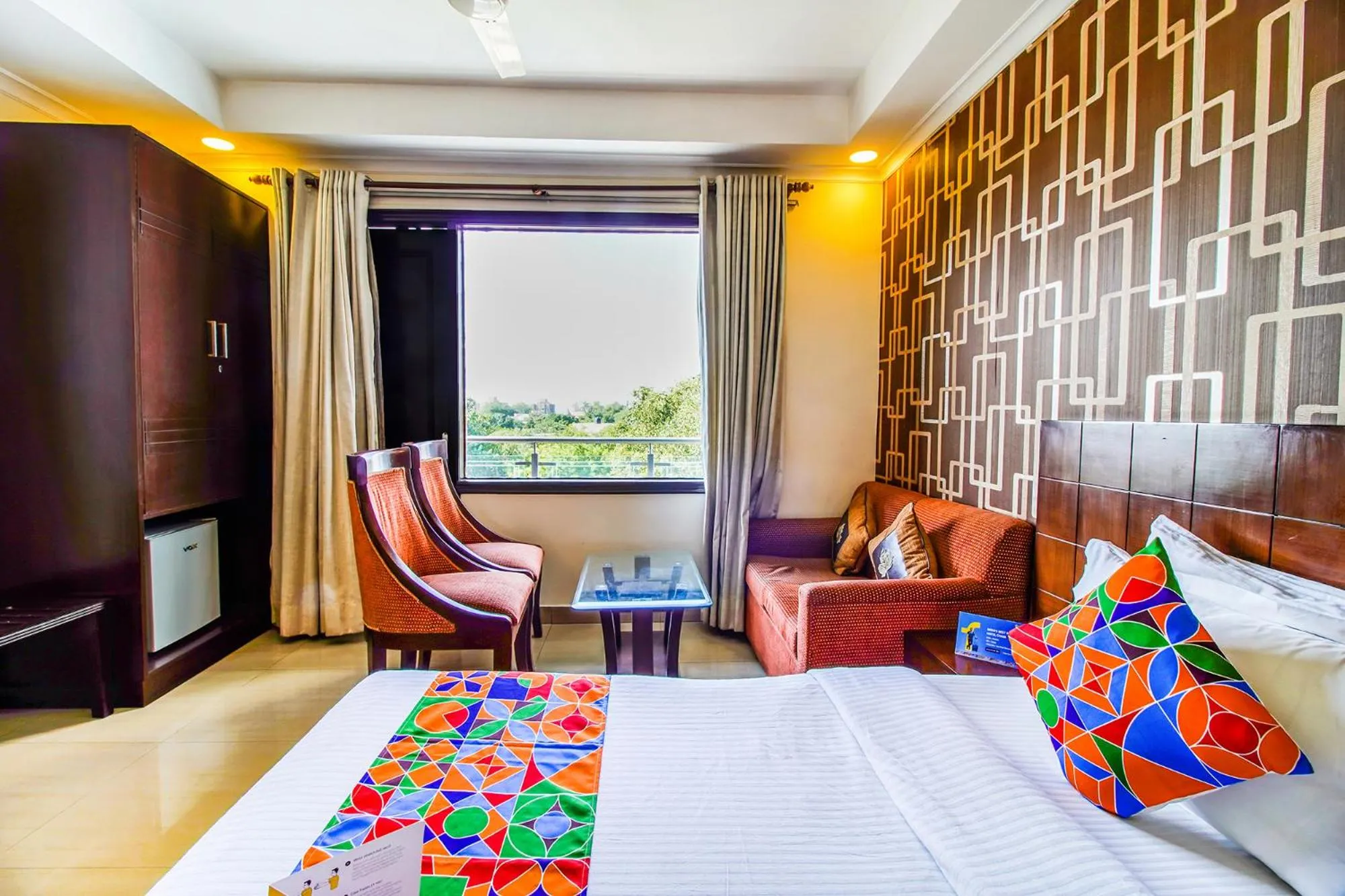 Bed in FabHotel Signature Plaza