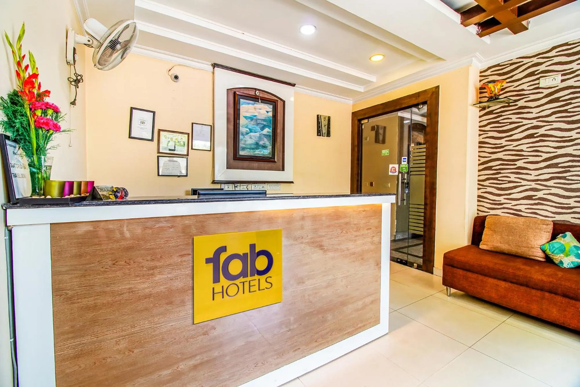 Lobby or reception in FabHotel Signature Plaza