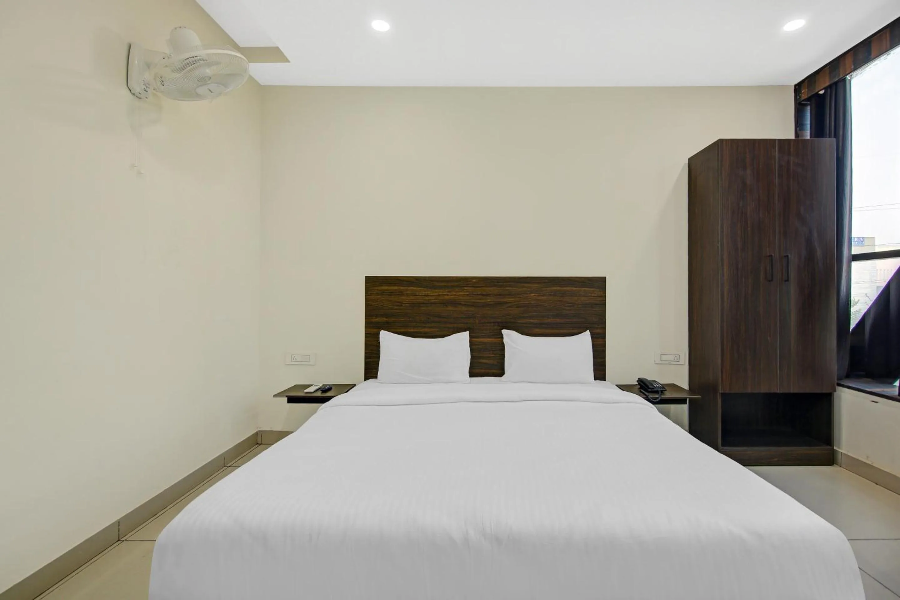 Bedroom, Bed in Hotel O Kinsfolk Inn