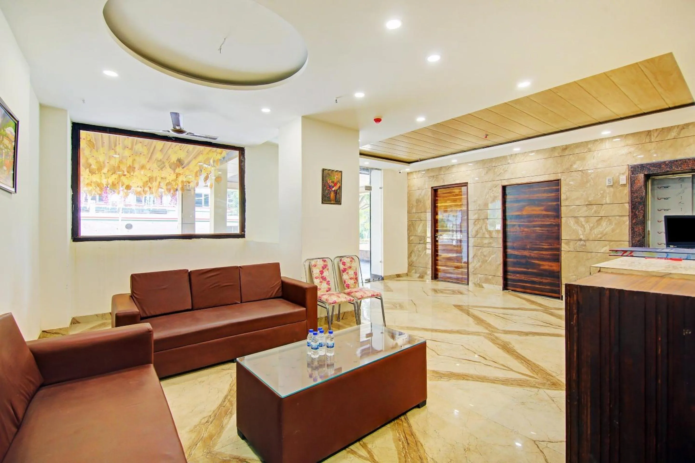 Lobby or reception in Hotel O Kinsfolk Inn