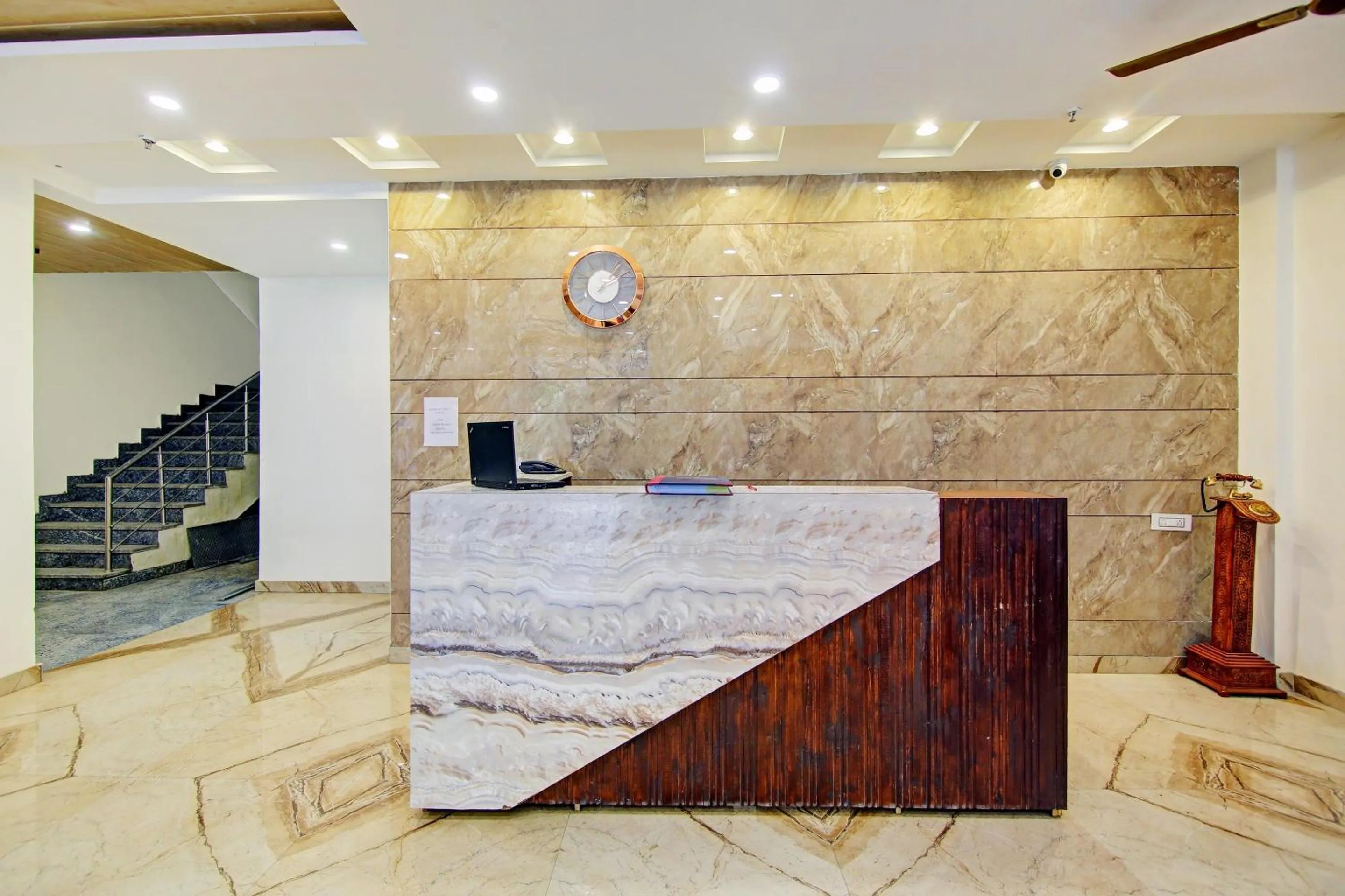 Lobby or reception in Hotel O Kinsfolk Inn