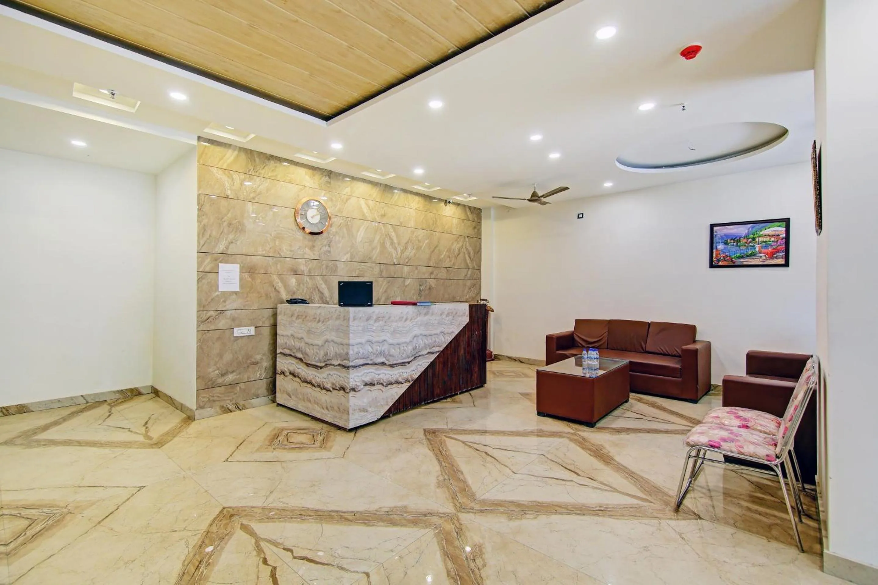 Lobby or reception in Hotel O Kinsfolk Inn