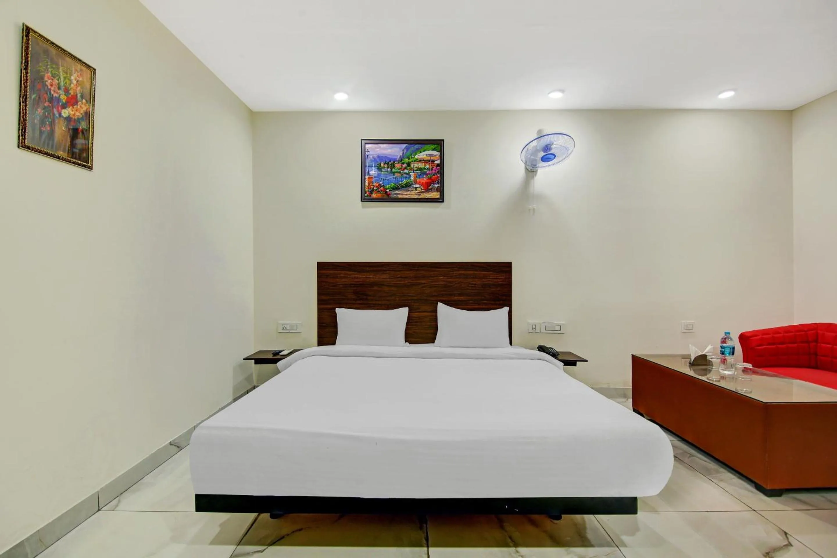 Bedroom, Bed in Hotel O Kinsfolk Inn