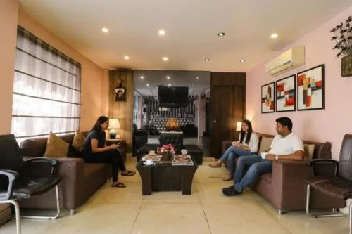 FabHotel Yug Villa