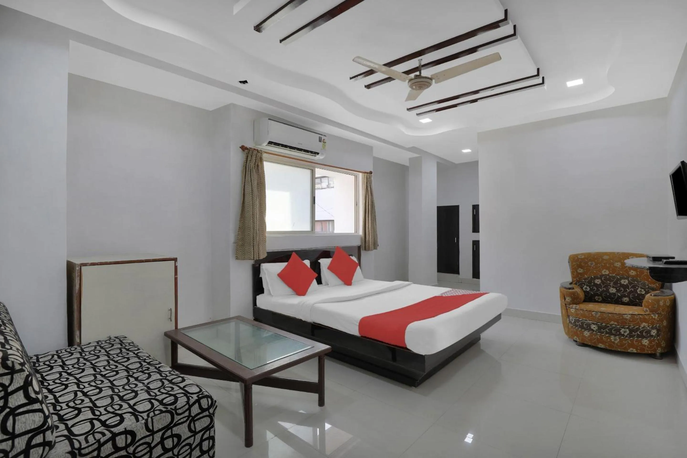 Bedroom, Bed in Hotel O Rudra Palace