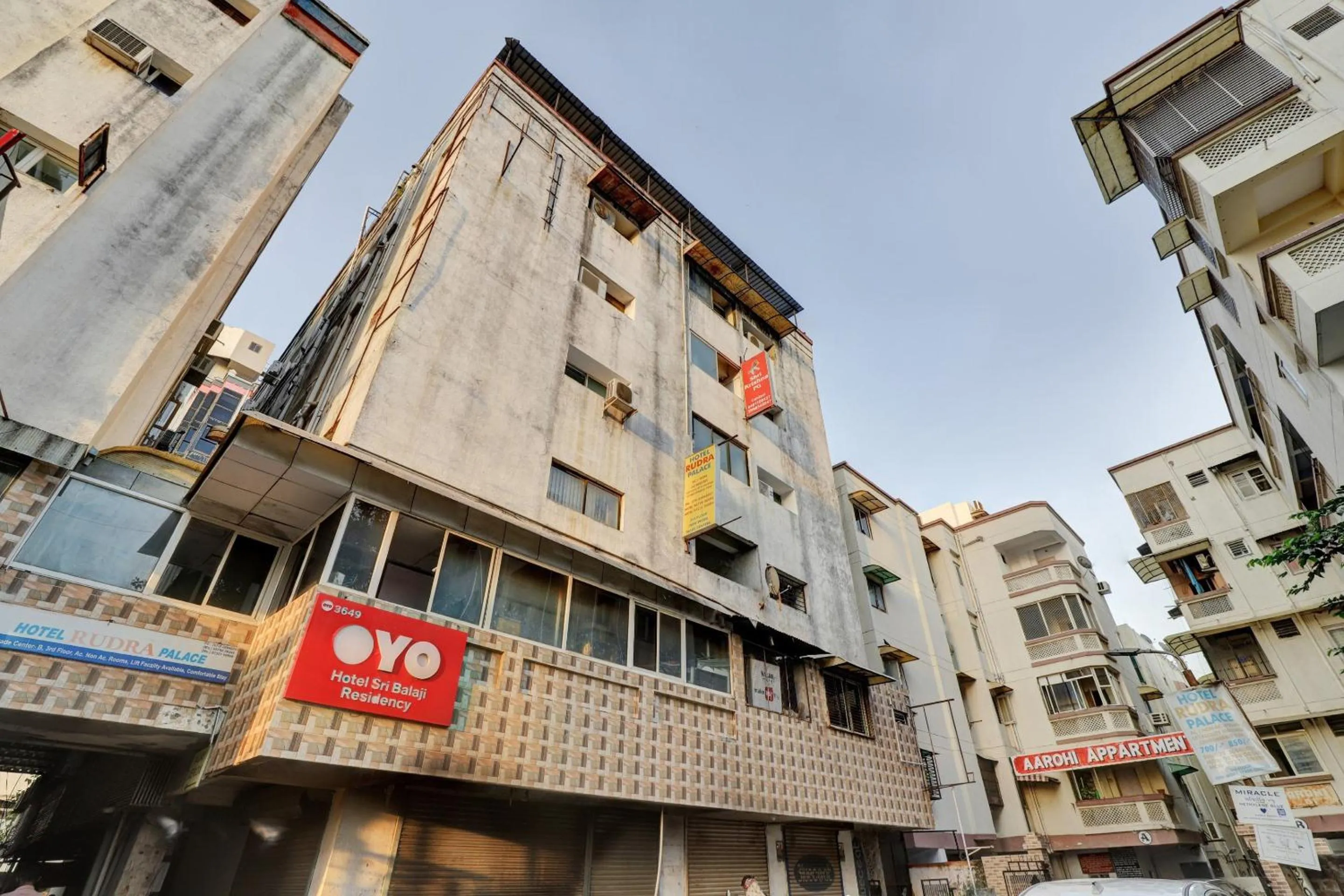Facade/entrance in Hotel O Rudra Palace