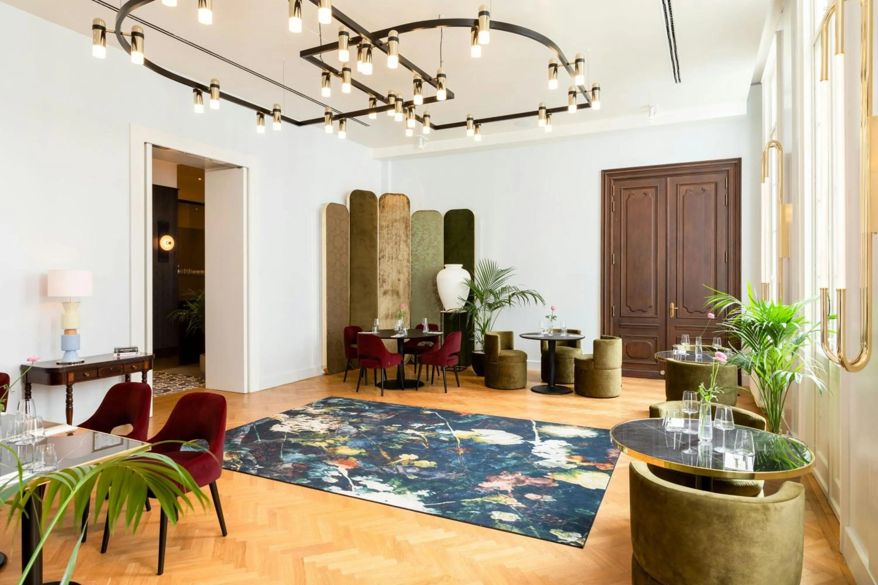 Restaurant/places to eat in Sapphire House Antwerp, Autograph Collection