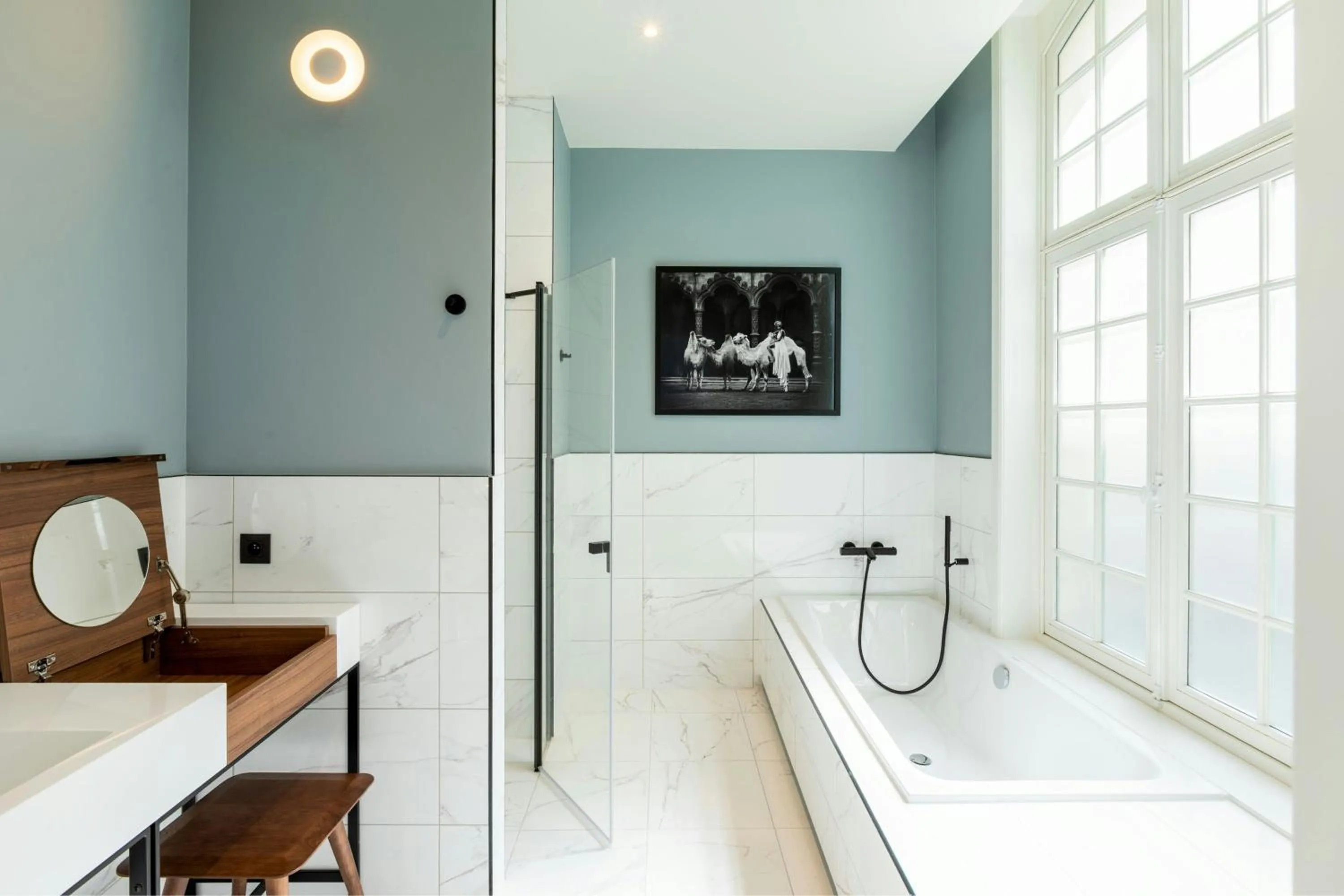 Bathroom in Sapphire House Antwerp, Autograph Collection