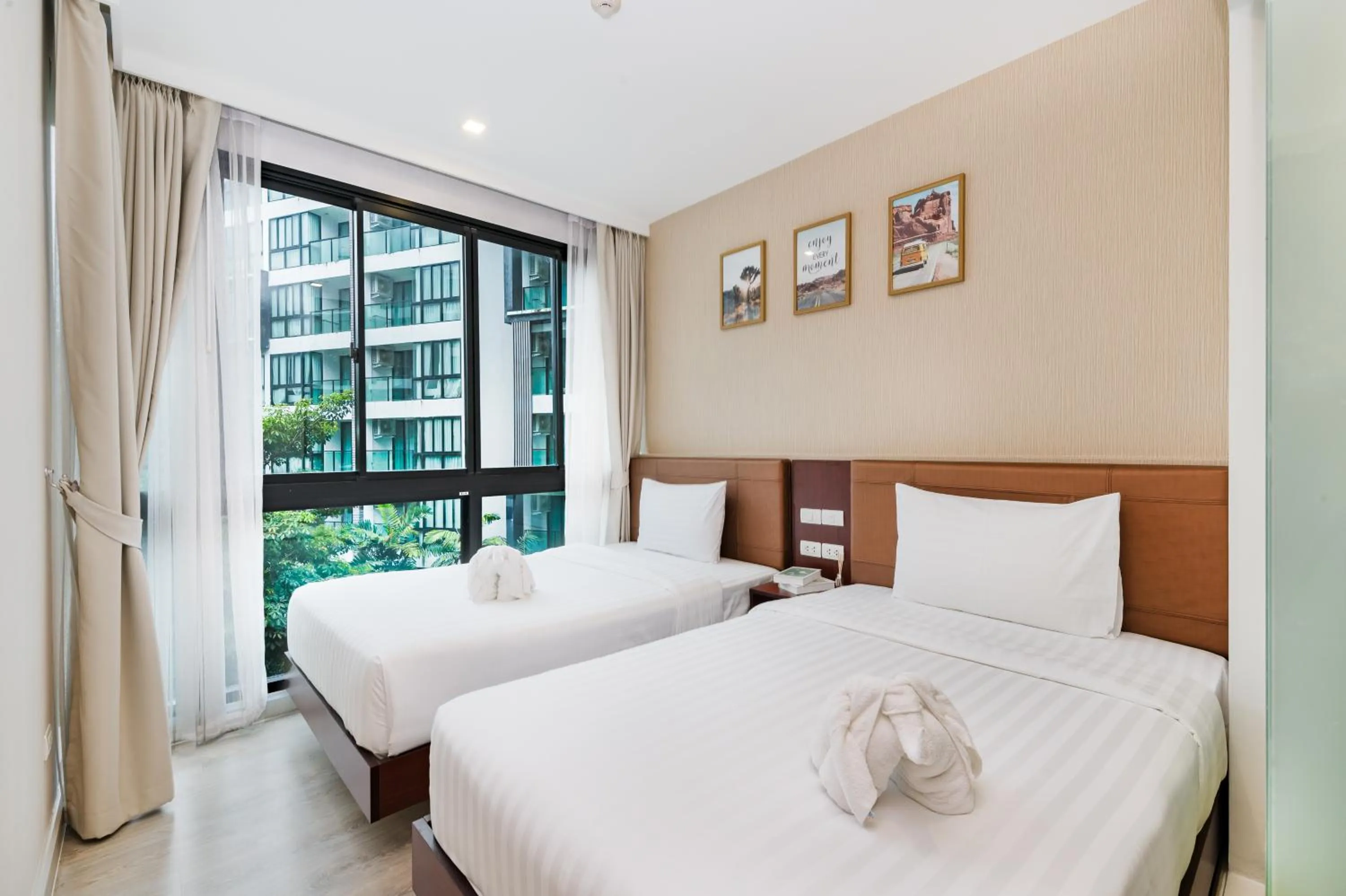 Bed in Wyndham Phuket Airport