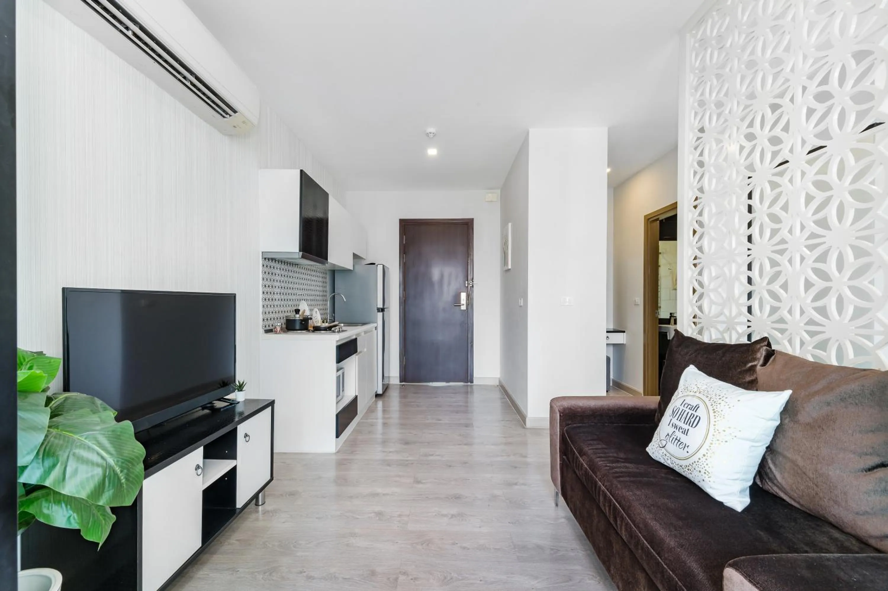 TV and multimedia in Wyndham Phuket Airport