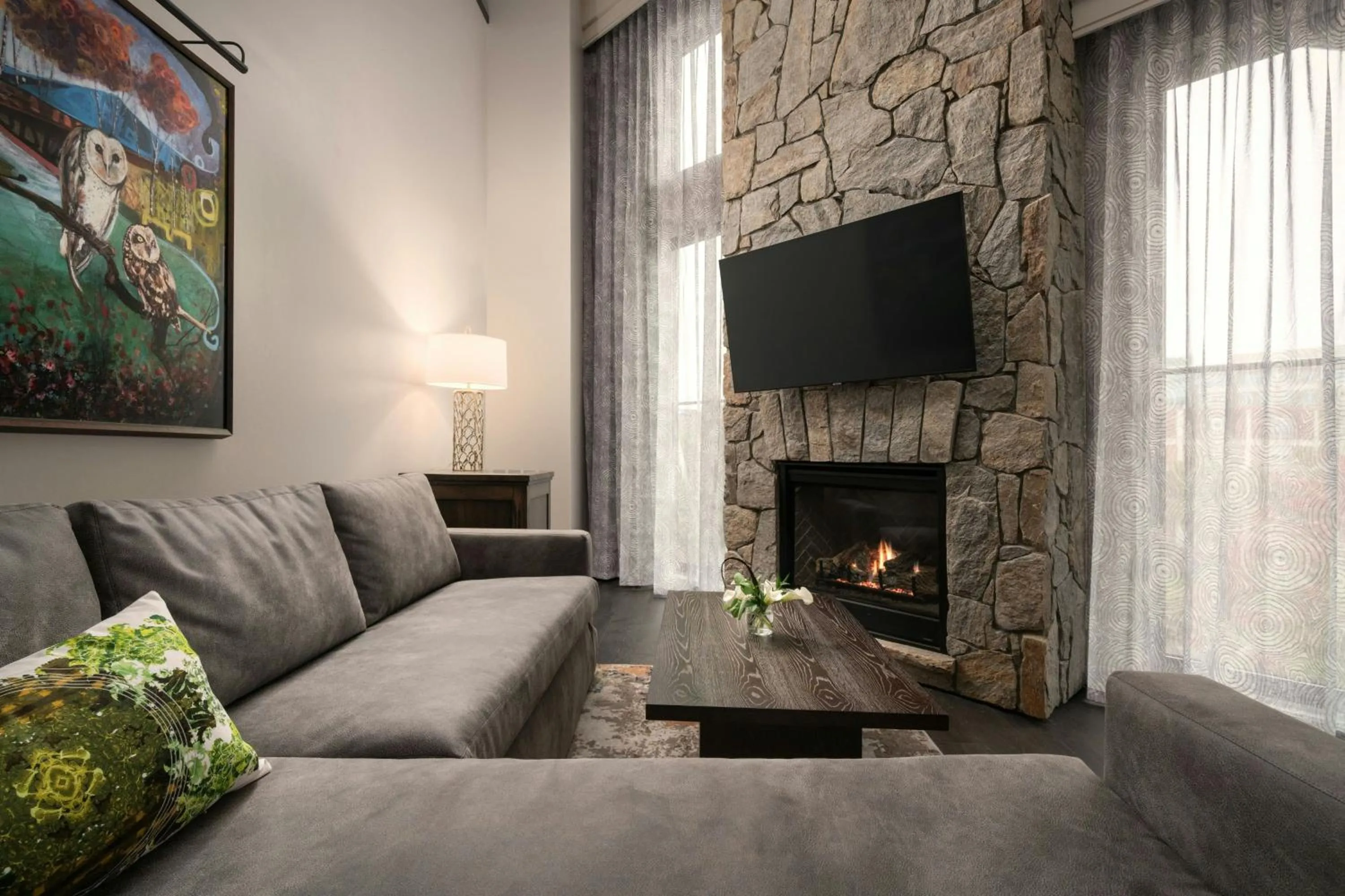 Photo of the whole room in Grand Bohemian Lodge Greenville, Autograph Collection