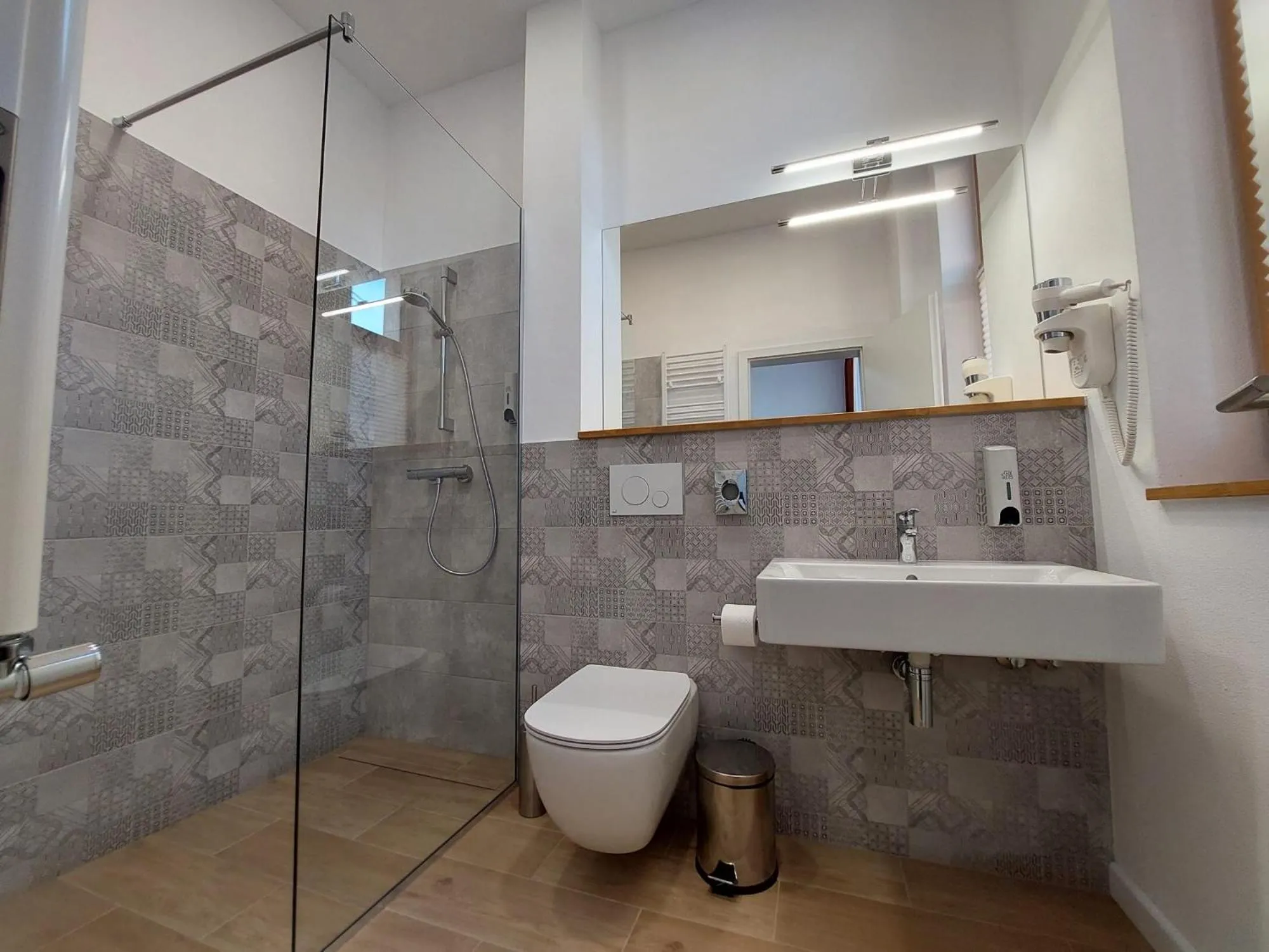 Shower in Hotel Urban