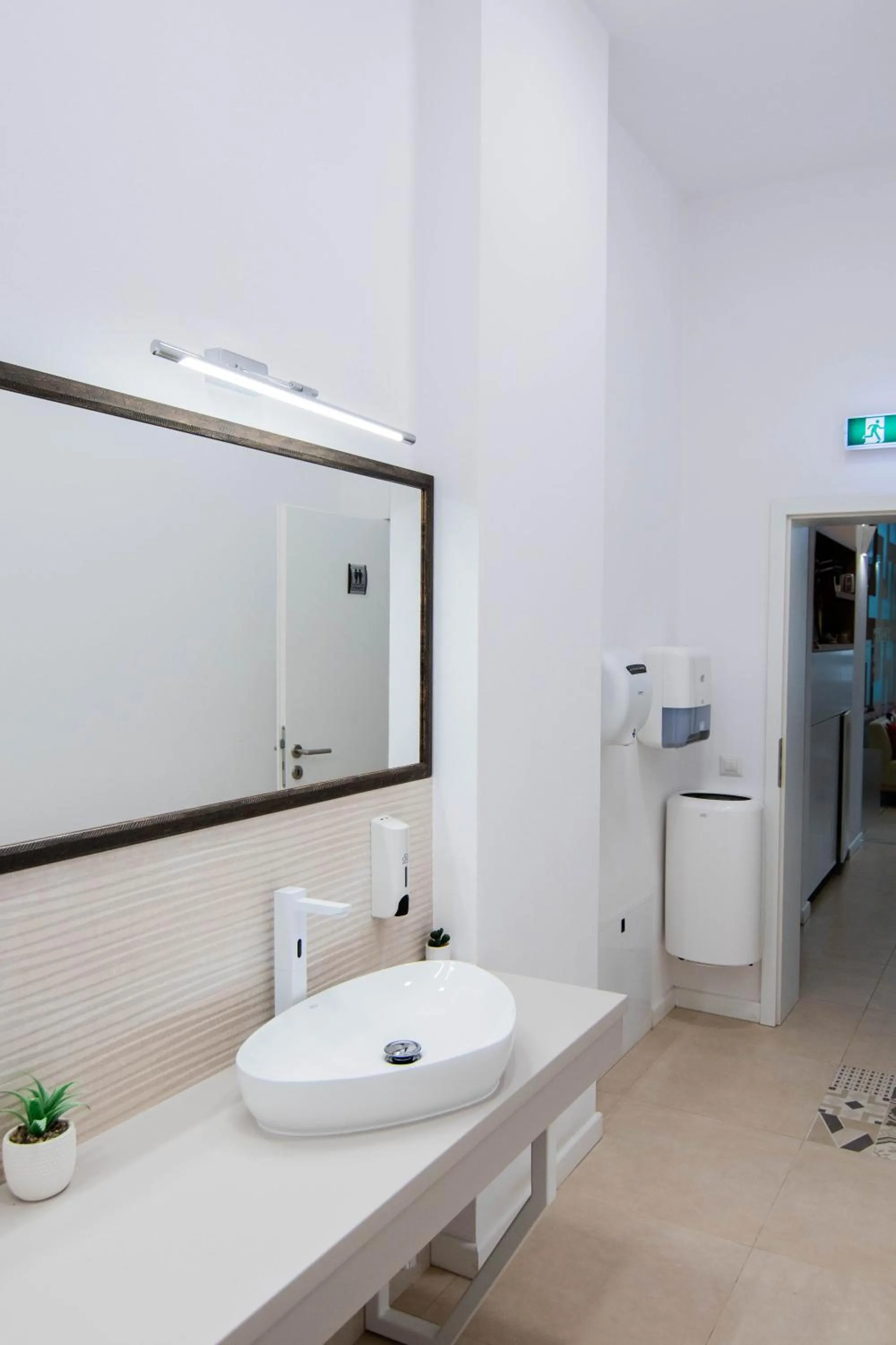 Public Bath in Hotel Urban