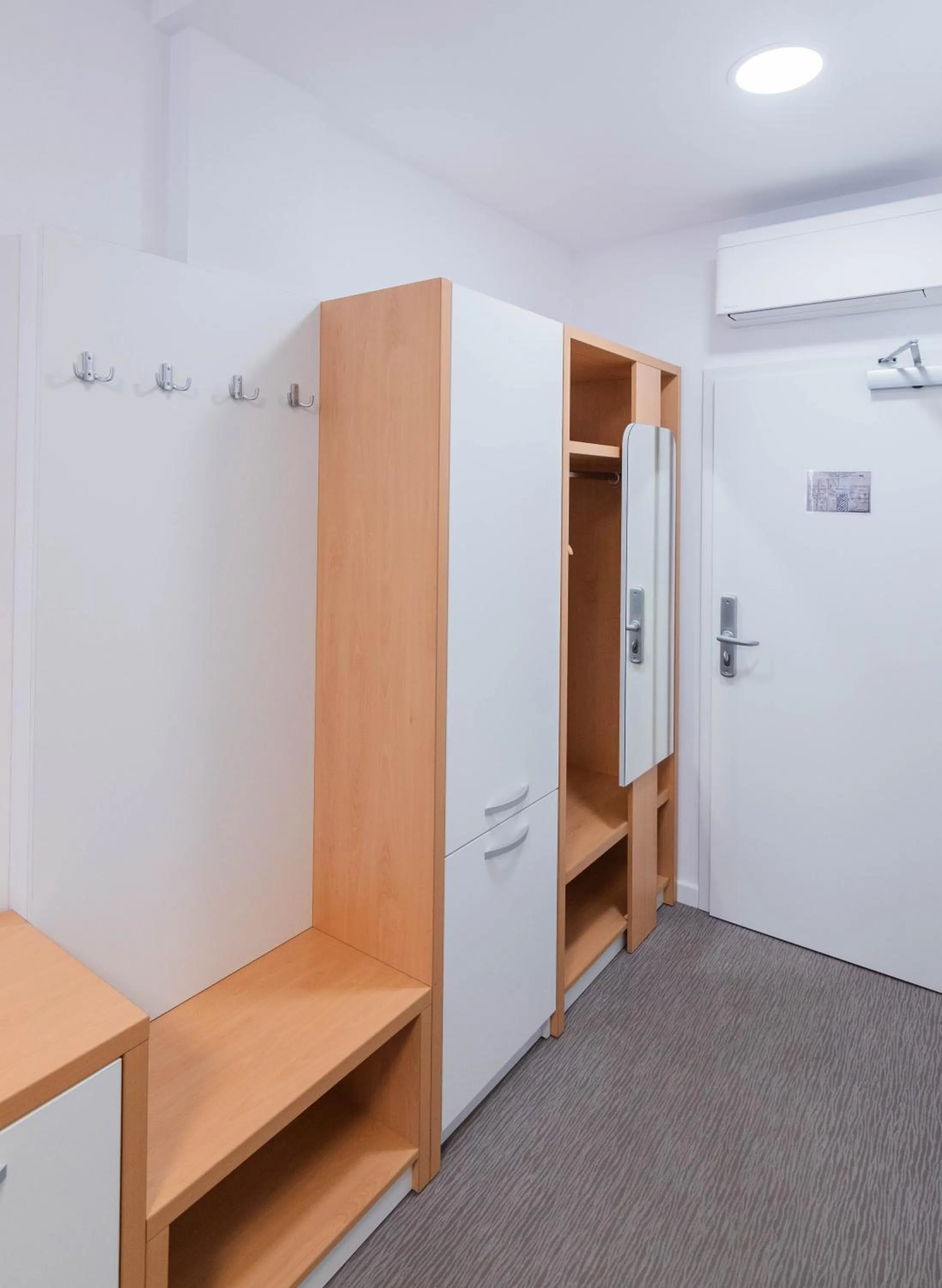 wardrobe in Hotel Urban