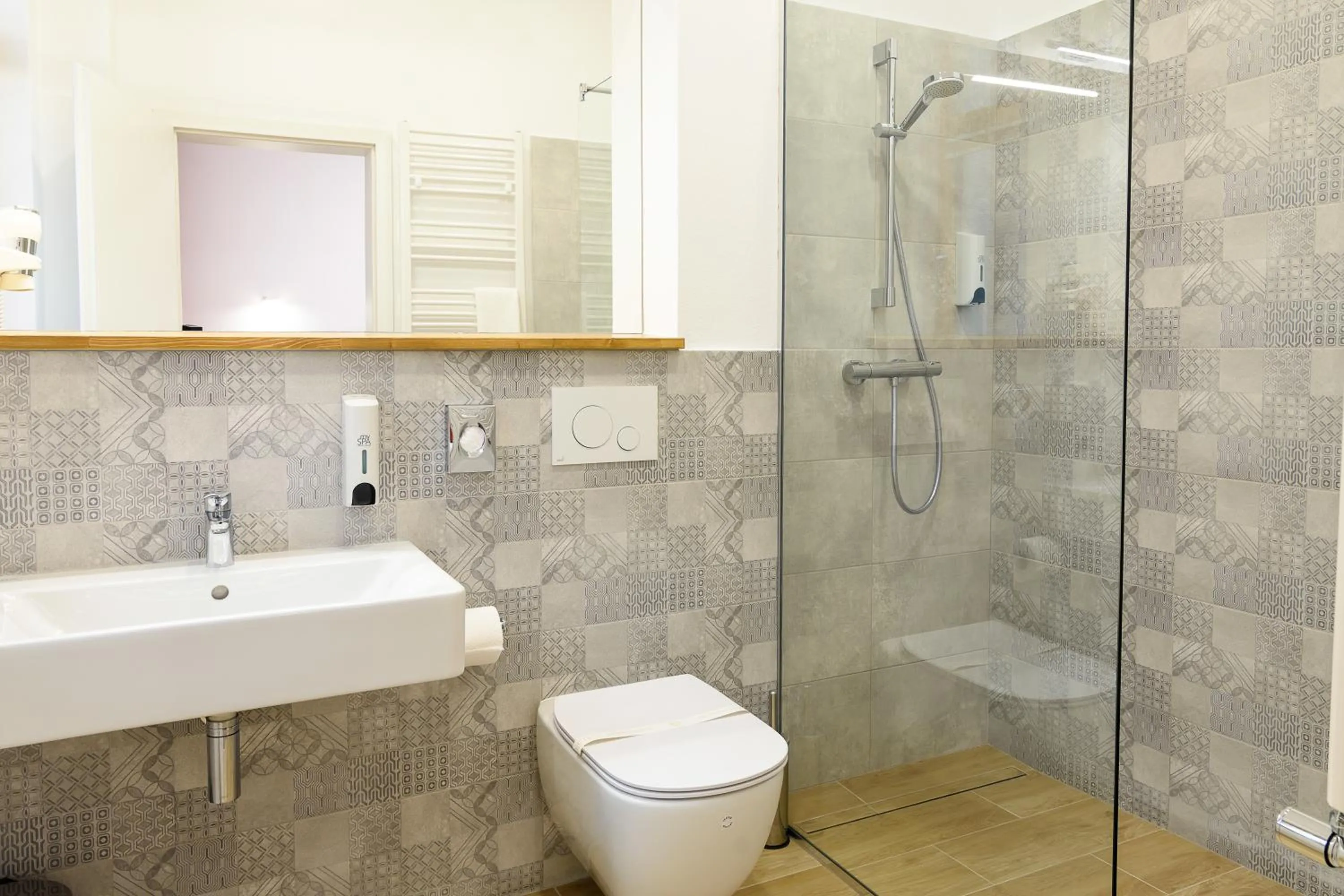 Shower in Hotel Urban