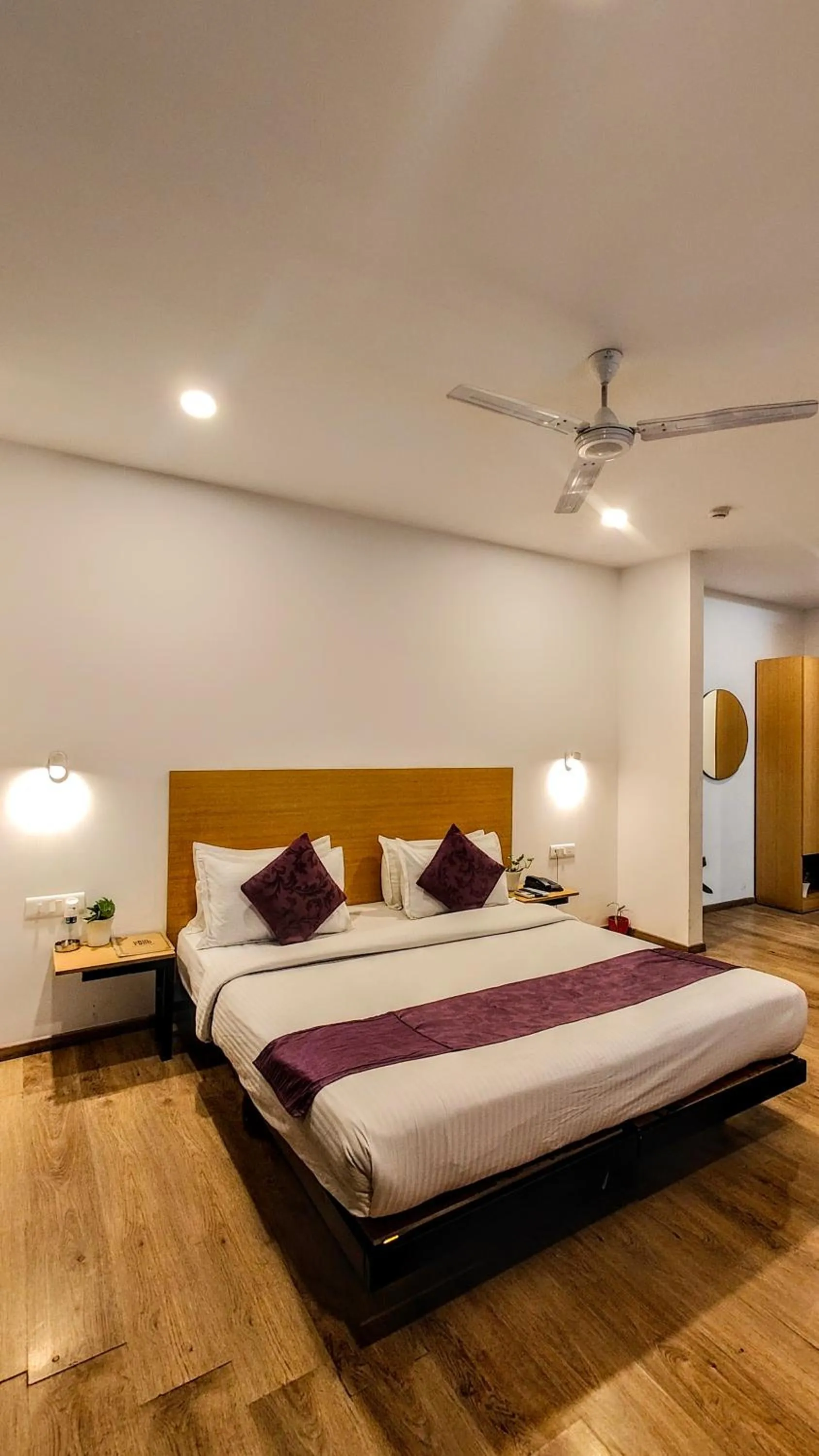 Bedroom, Bed in Hotel Mavens White Artemis Hospital Road Sector 52 Gurgaon