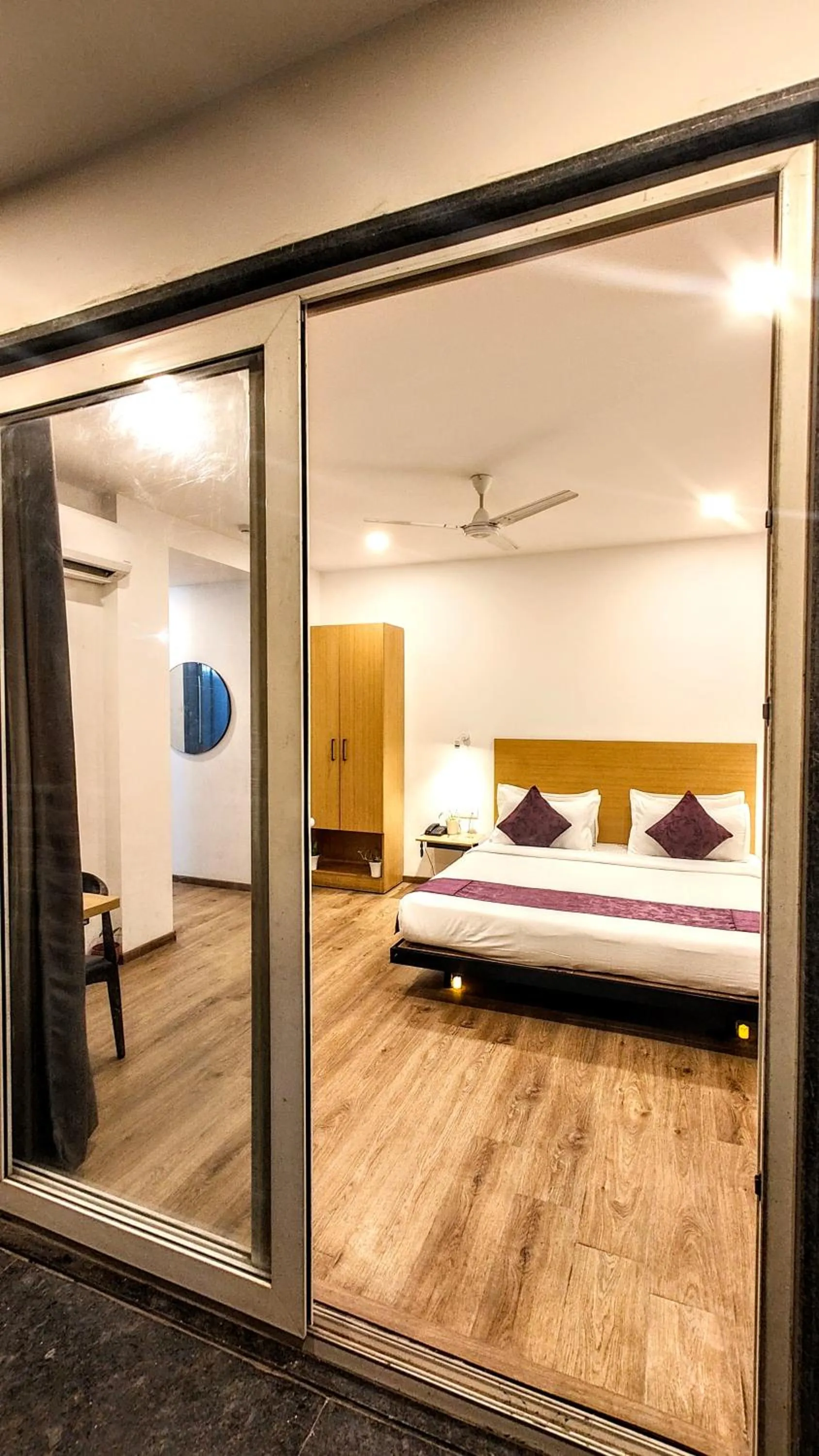 Bedroom, Bed in Hotel Mavens White Artemis Hospital Road Sector 52 Gurgaon