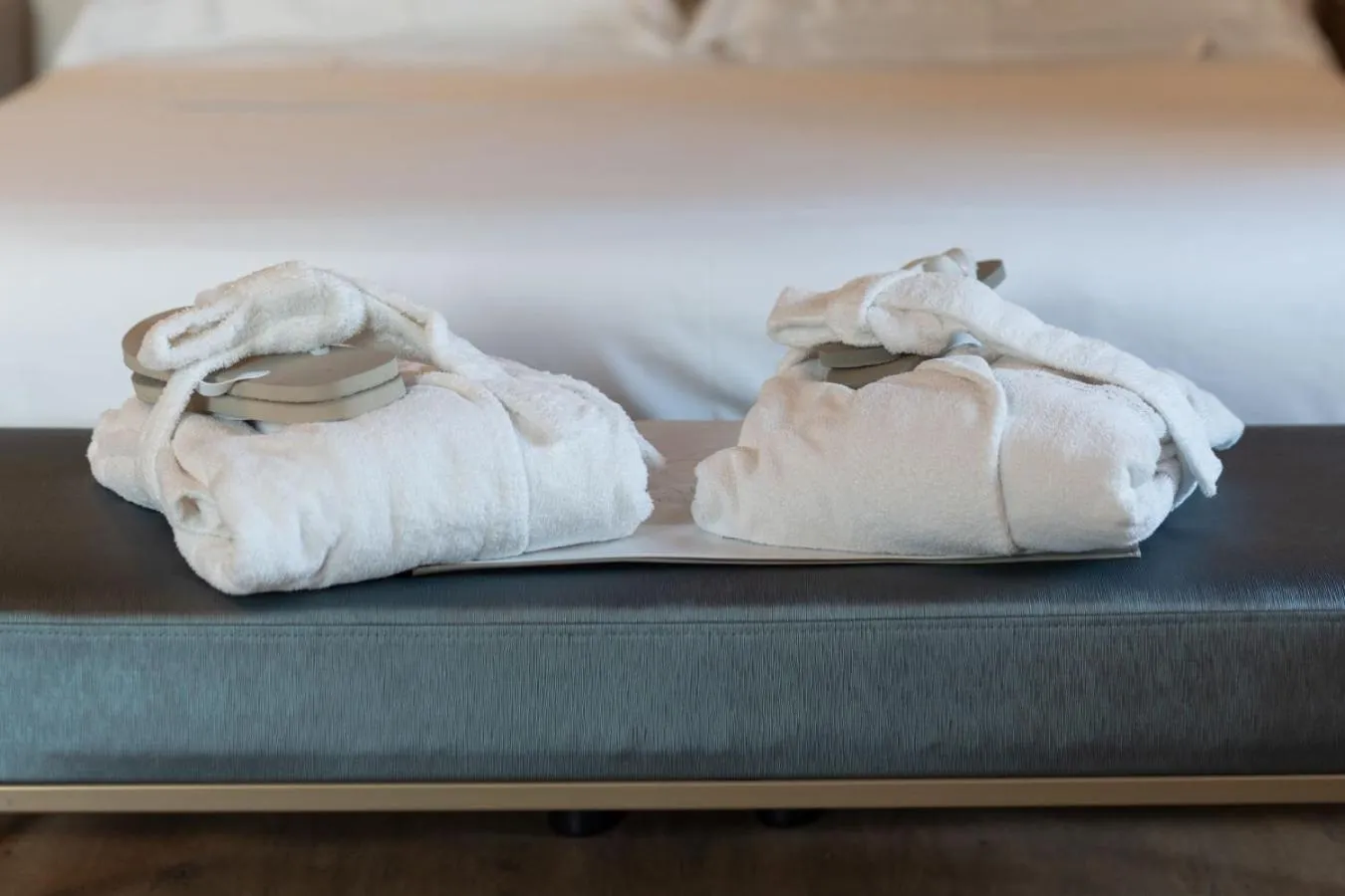 Staff, Bed in Le Cappuccinelle Suites&SPA