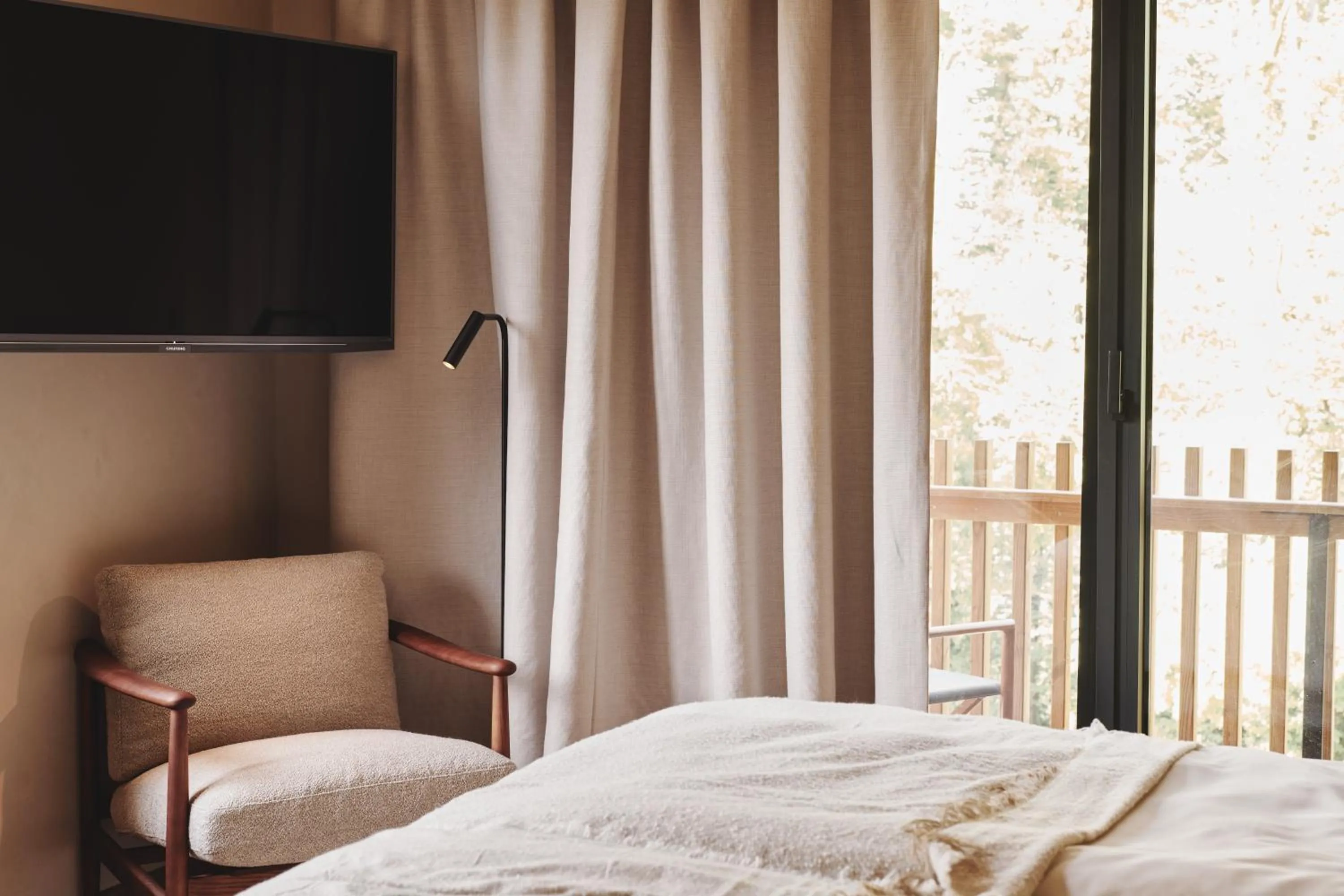 TV and multimedia, Bed in Boutiquehotel DAS ZEITWERT