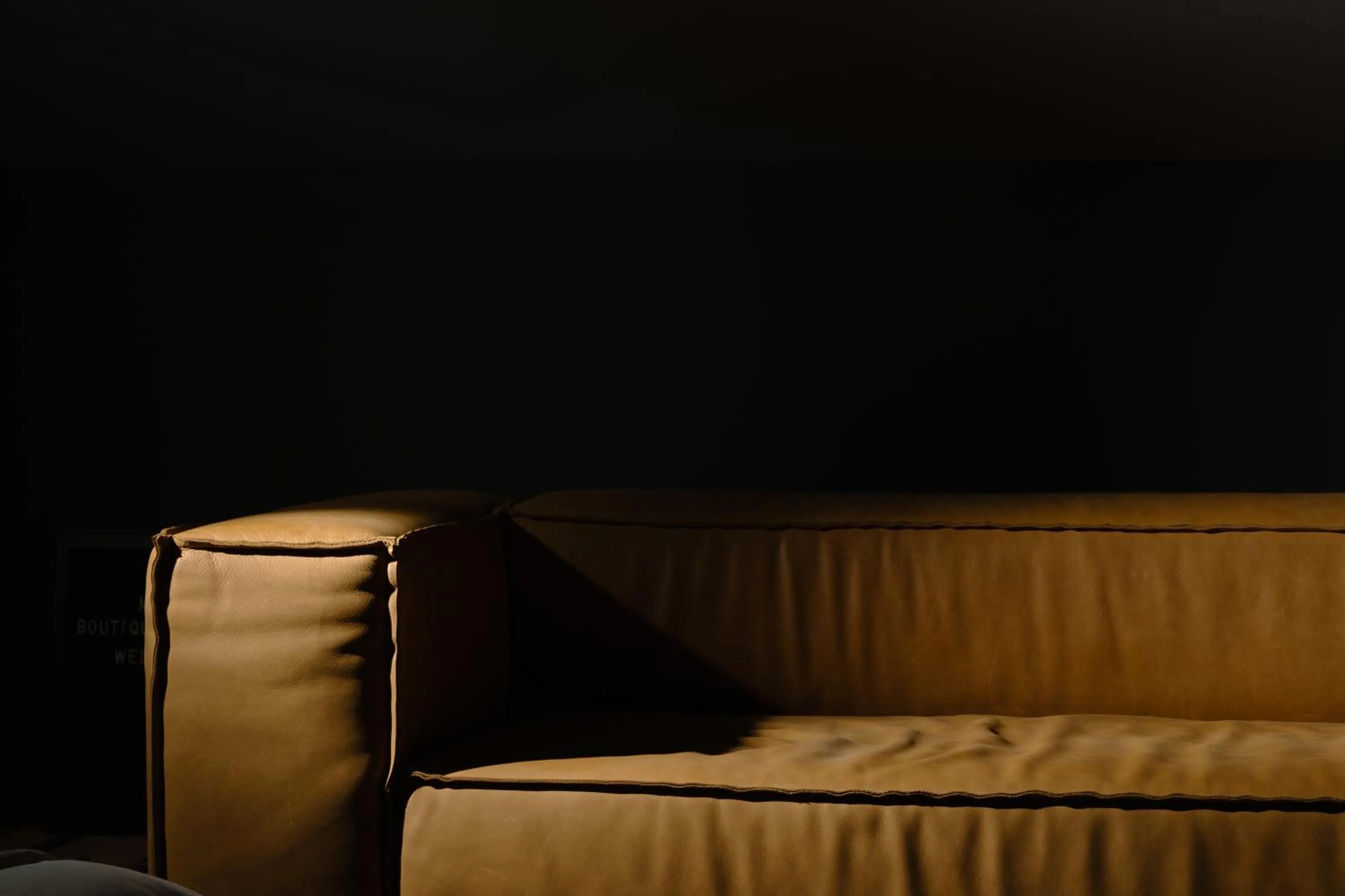 Seating area, Bed in Mert Boutique Hotel