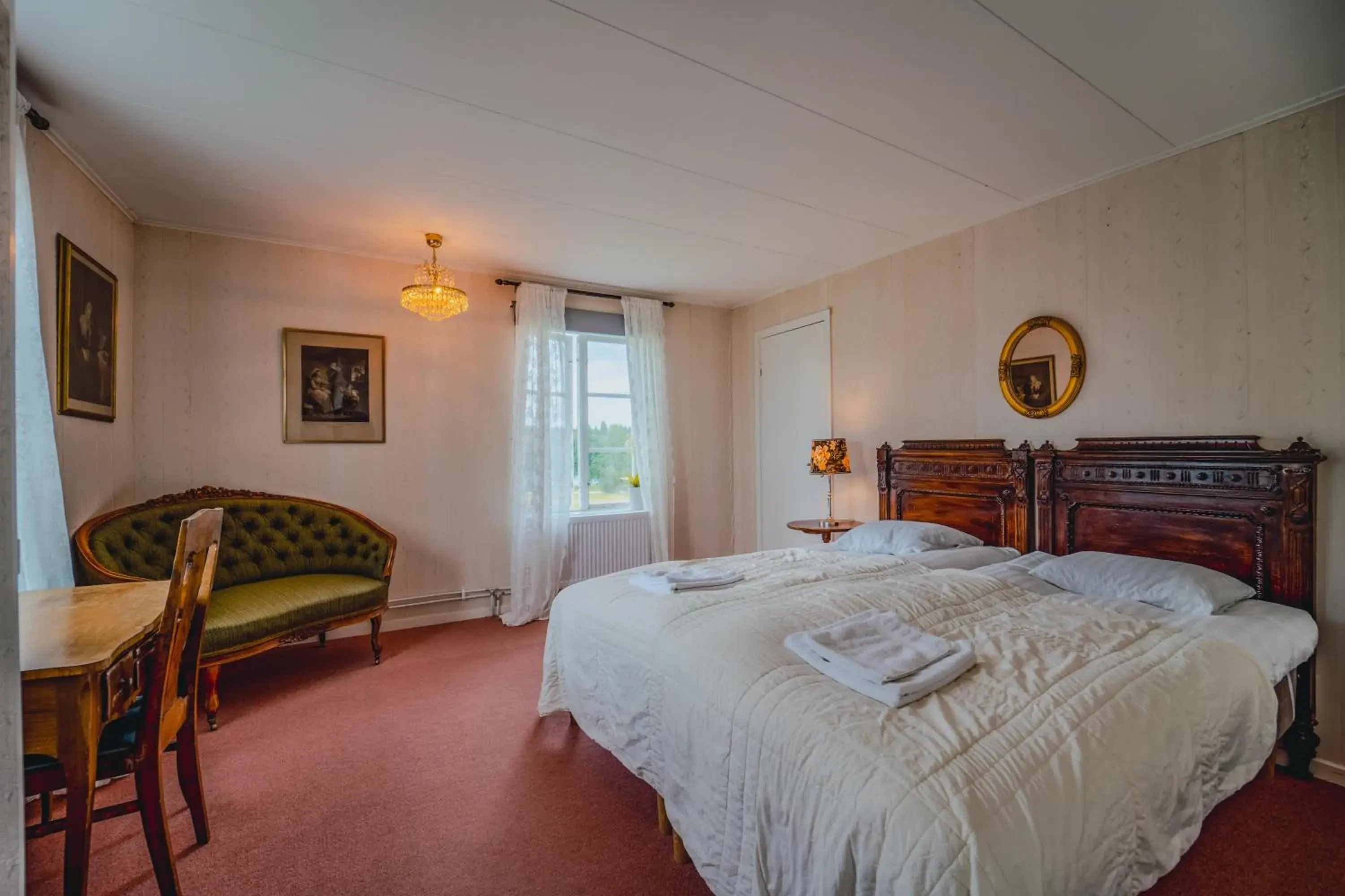 Double Room with Shower in Svaneholm Hotel Double Room with Shower in Svaneholm Hotel