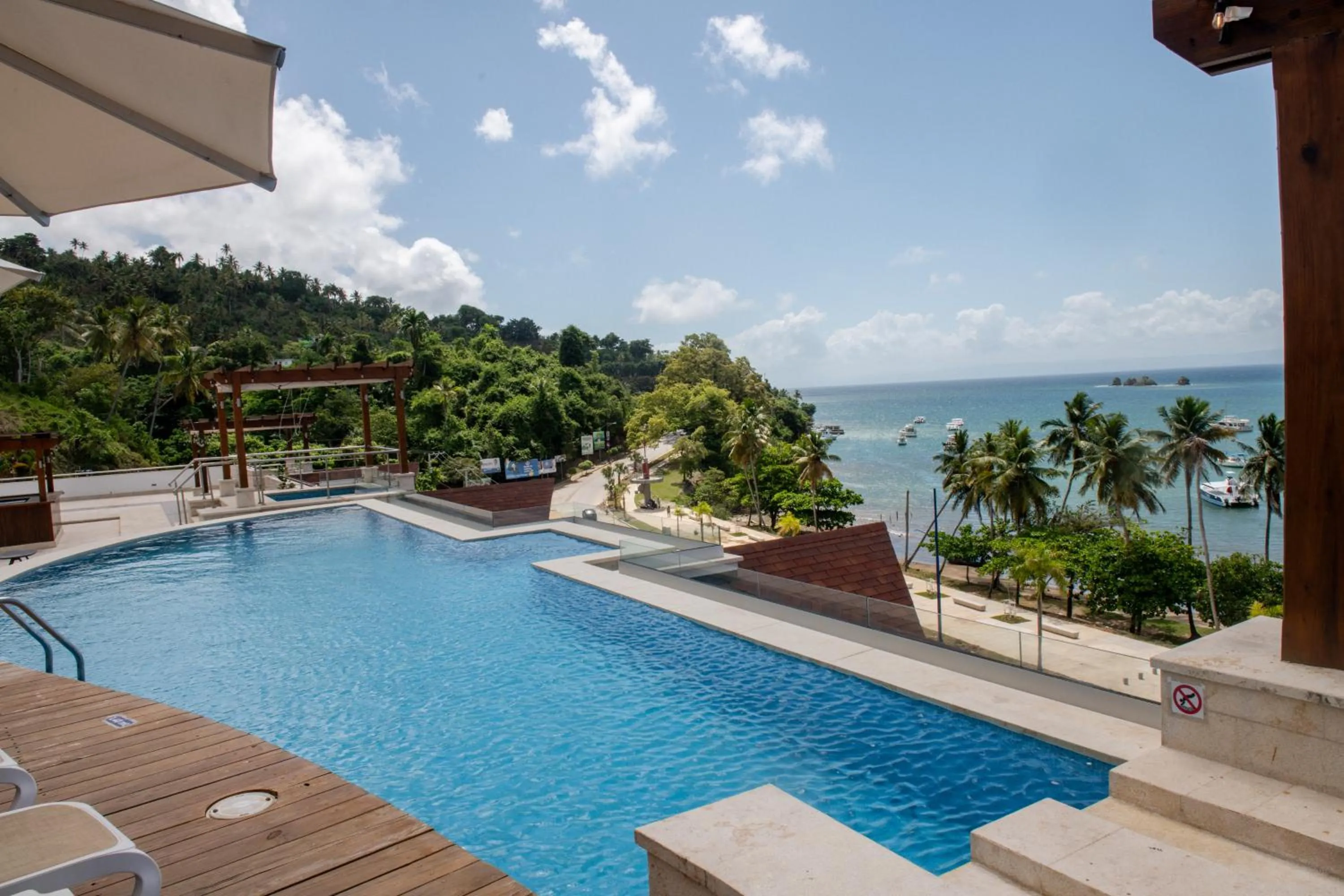 Day in Hacienda Samana Bay Hotel