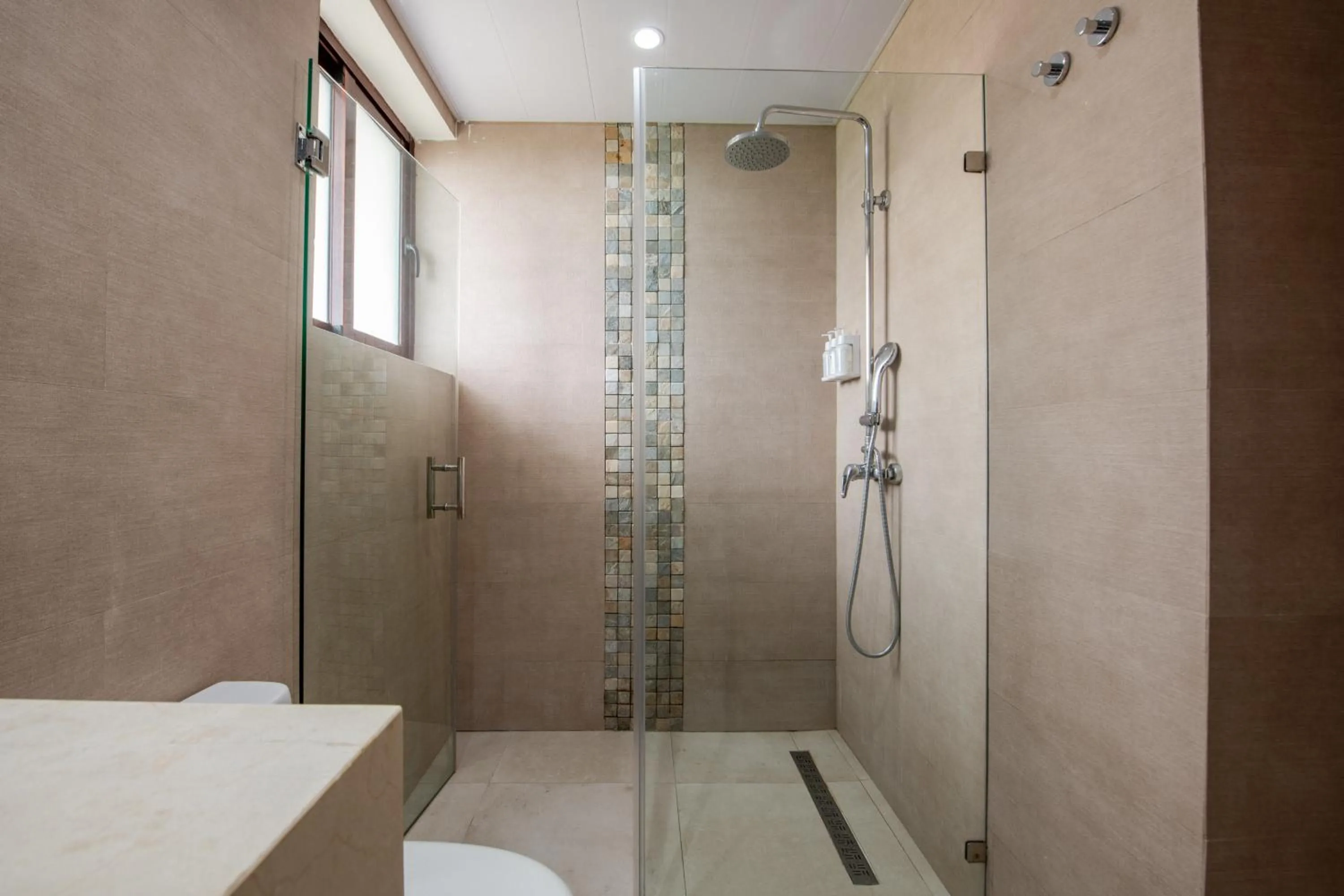 Shower in Hacienda Samana Bay Hotel