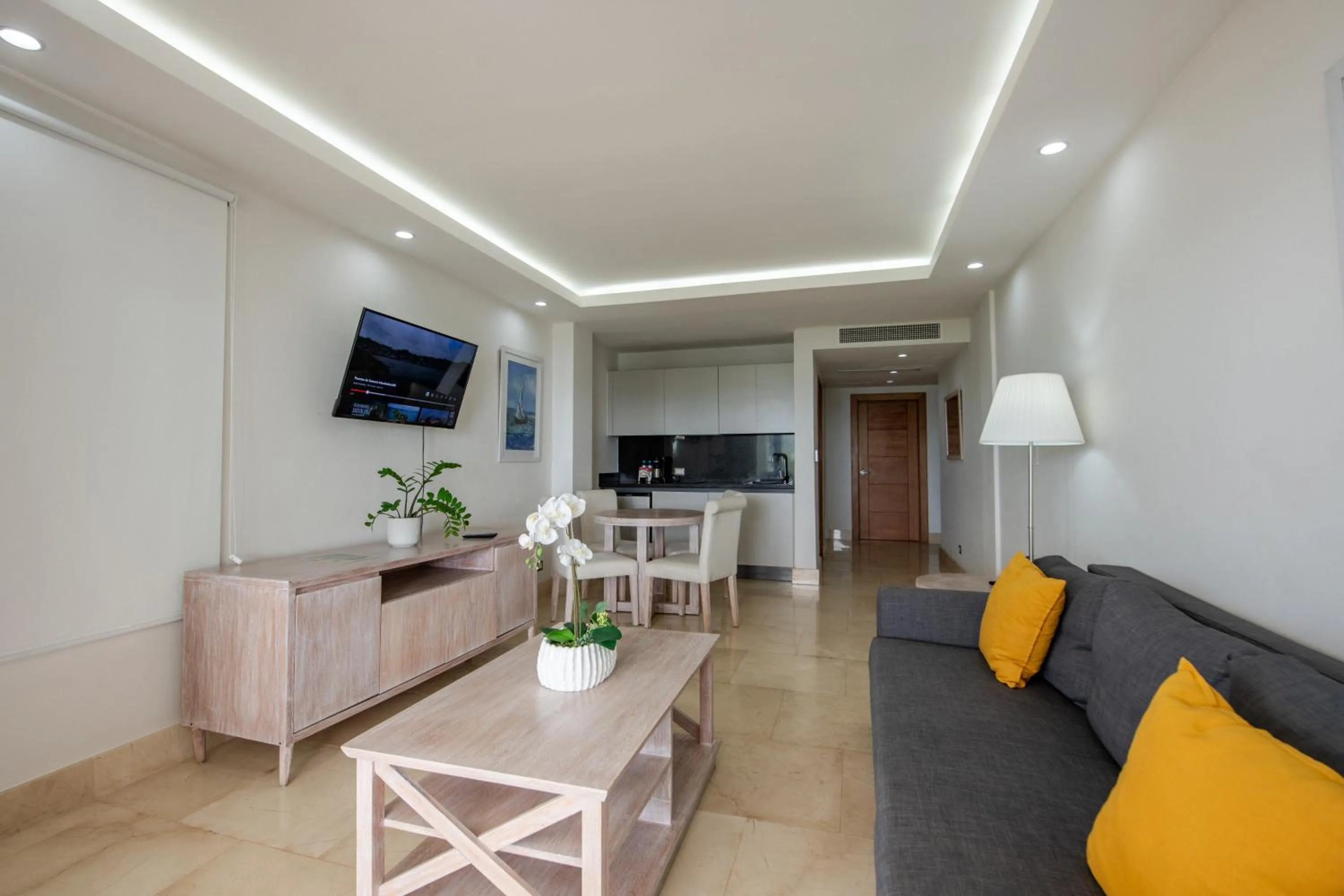 TV and multimedia in Hacienda Samana Bay Hotel