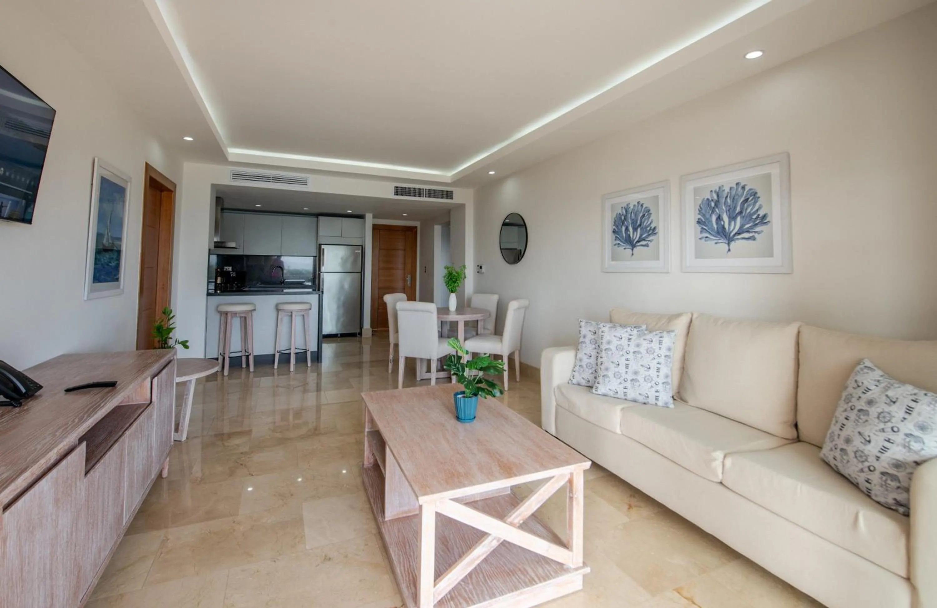 TV and multimedia in Hacienda Samana Bay Hotel