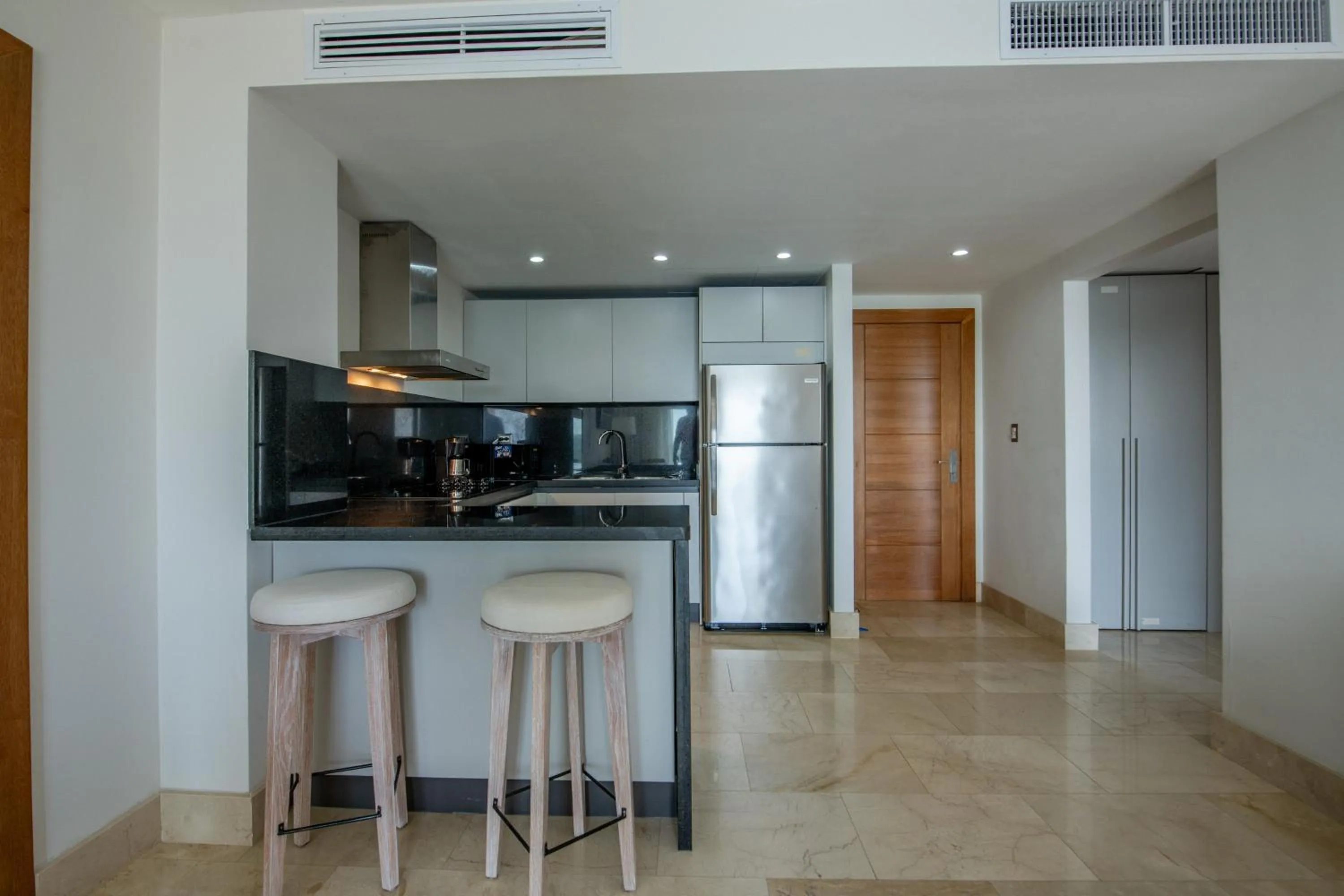 Kitchen or kitchenette in Hacienda Samana Bay Hotel