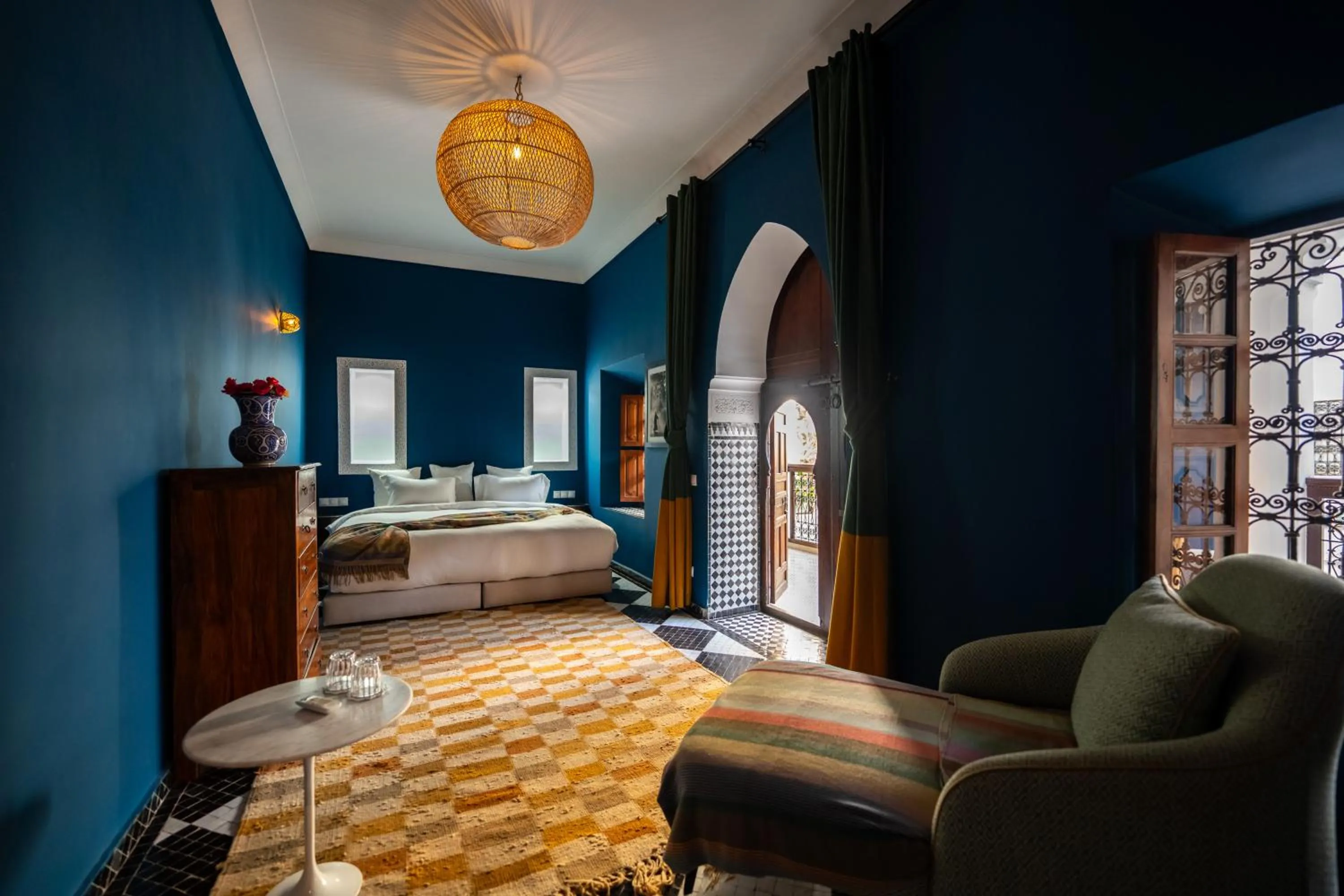 Bed in Riad Les Yeux Bleus