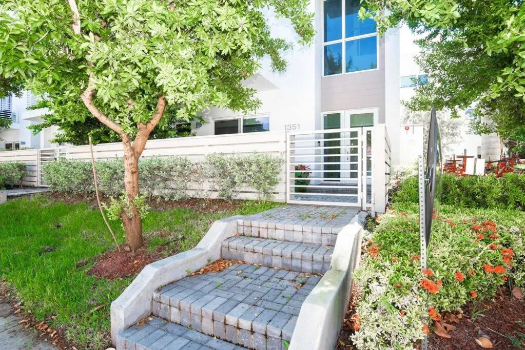 Across the Ocean few steps to beach contemporary three Bedroom townhouse