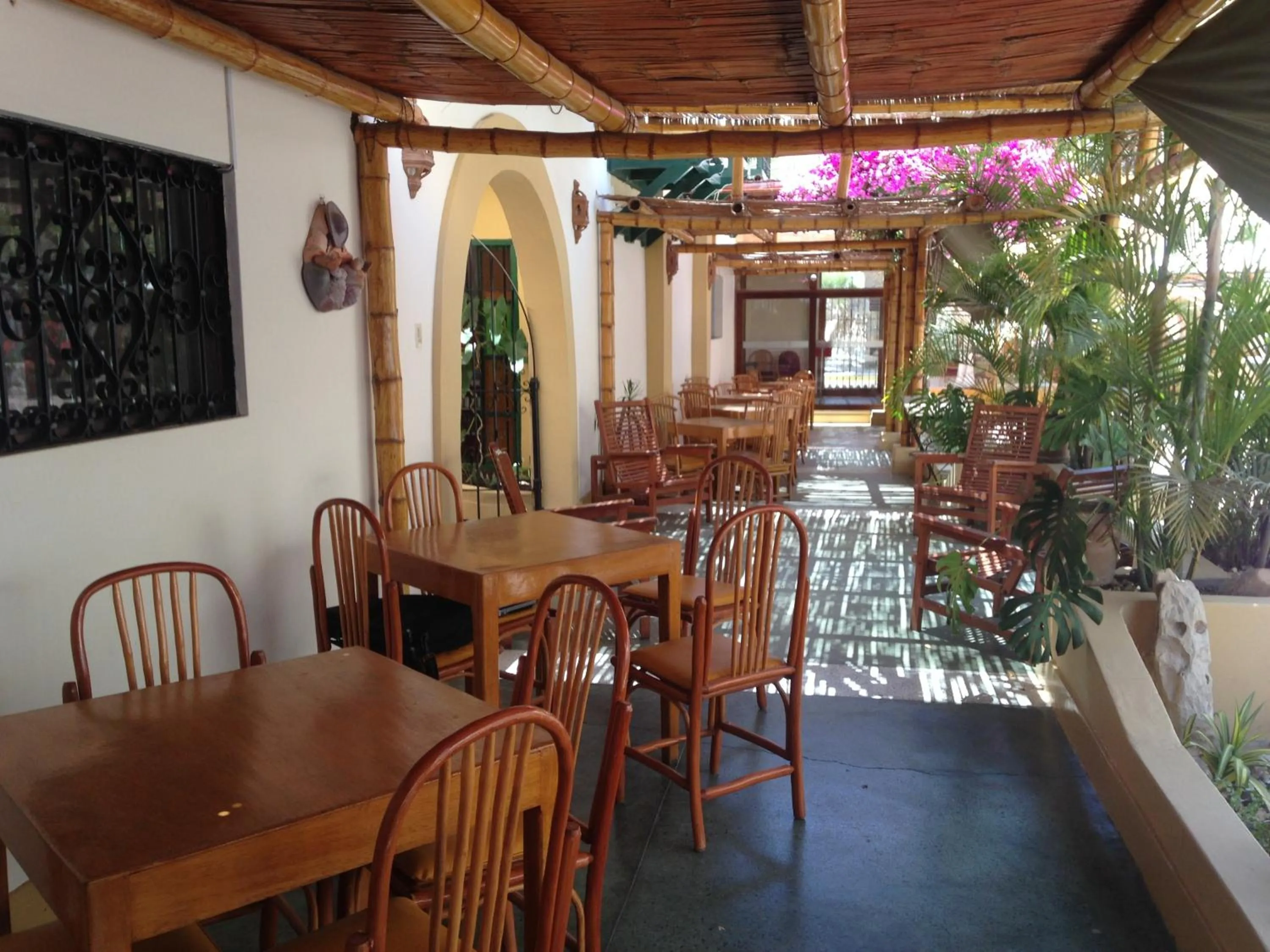 Restaurant/places to eat in Hosteria Suiza