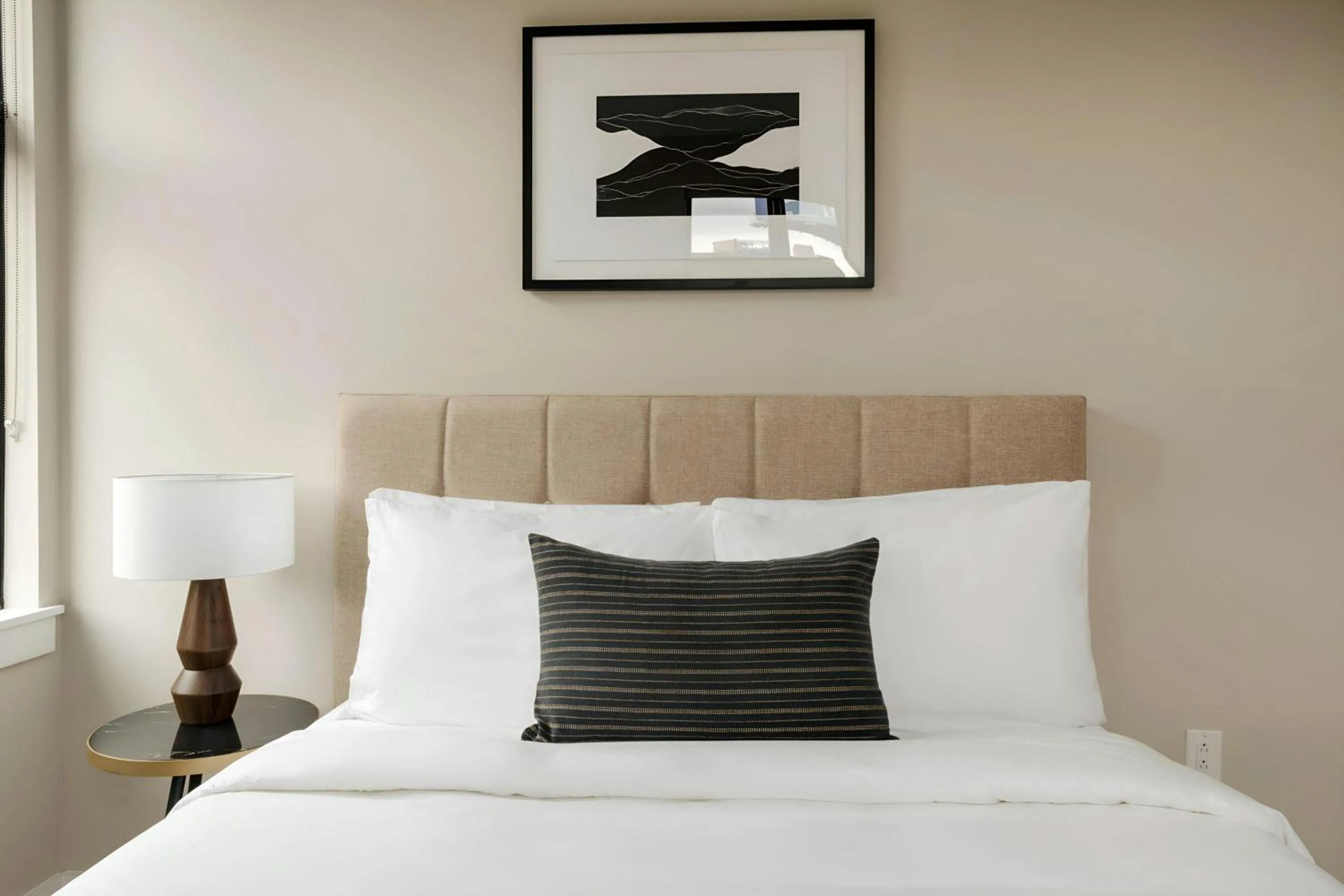 Bedroom, Bed in Sonder by Marriott Bonvoy The Edison Apartments Old City