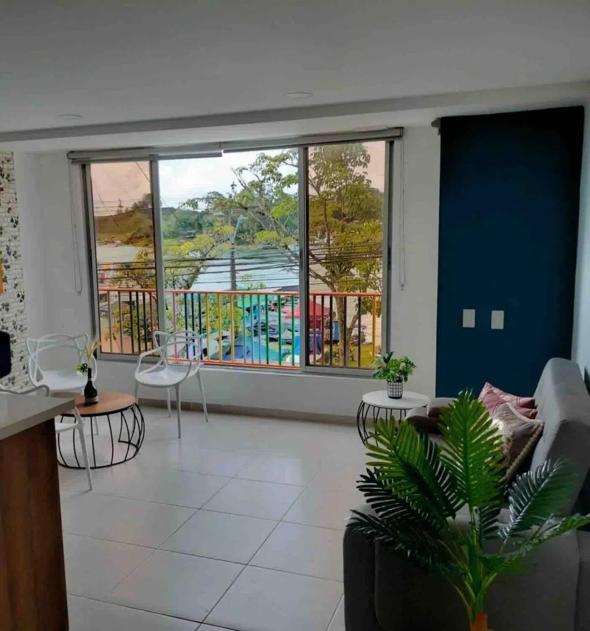 Living room in Apartamentos Avenida del malecón, frente al lago. Guatape