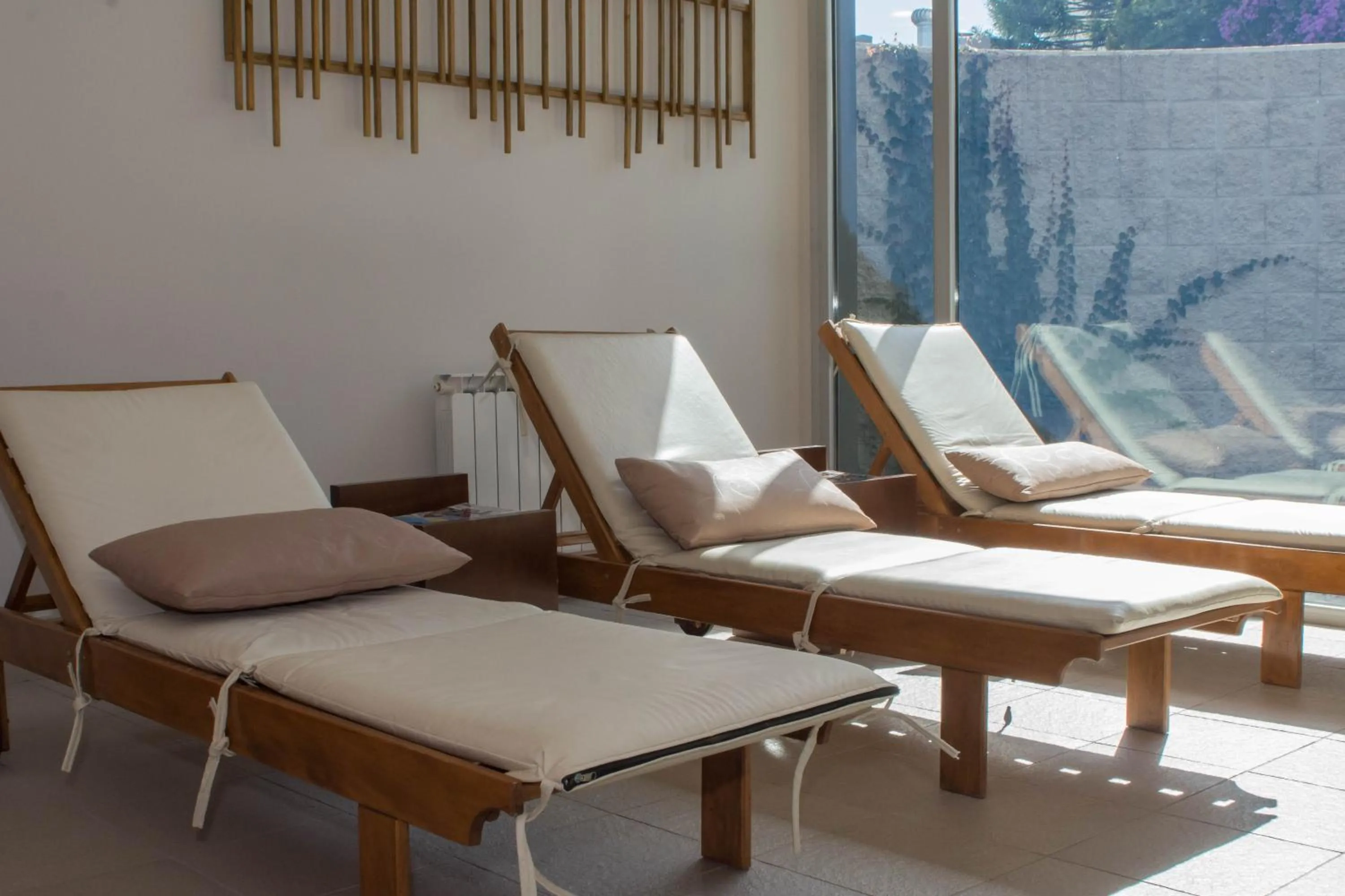 Massage in Maran Suites & Towers