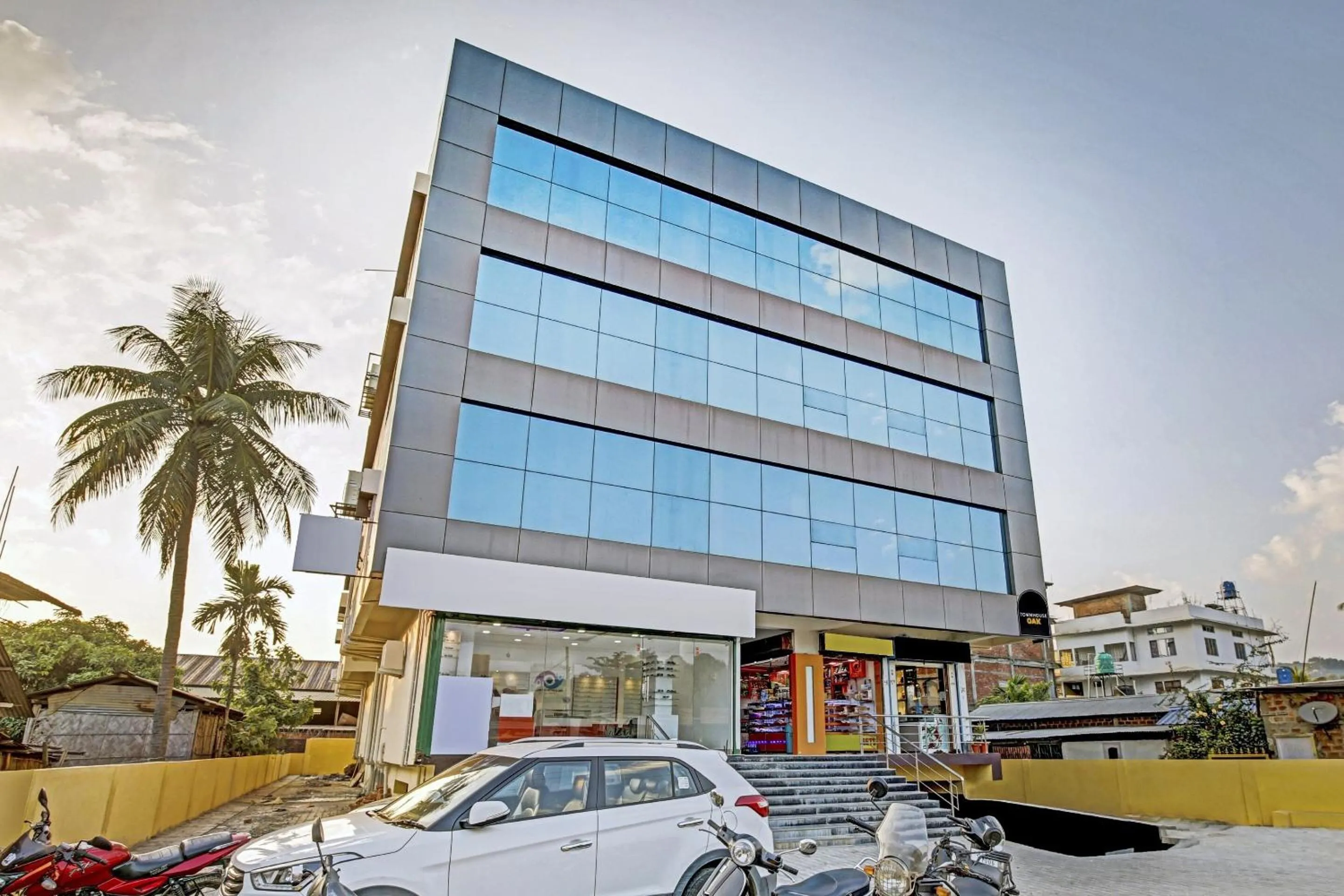 Facade/entrance in Townhouse OAK Hi-City