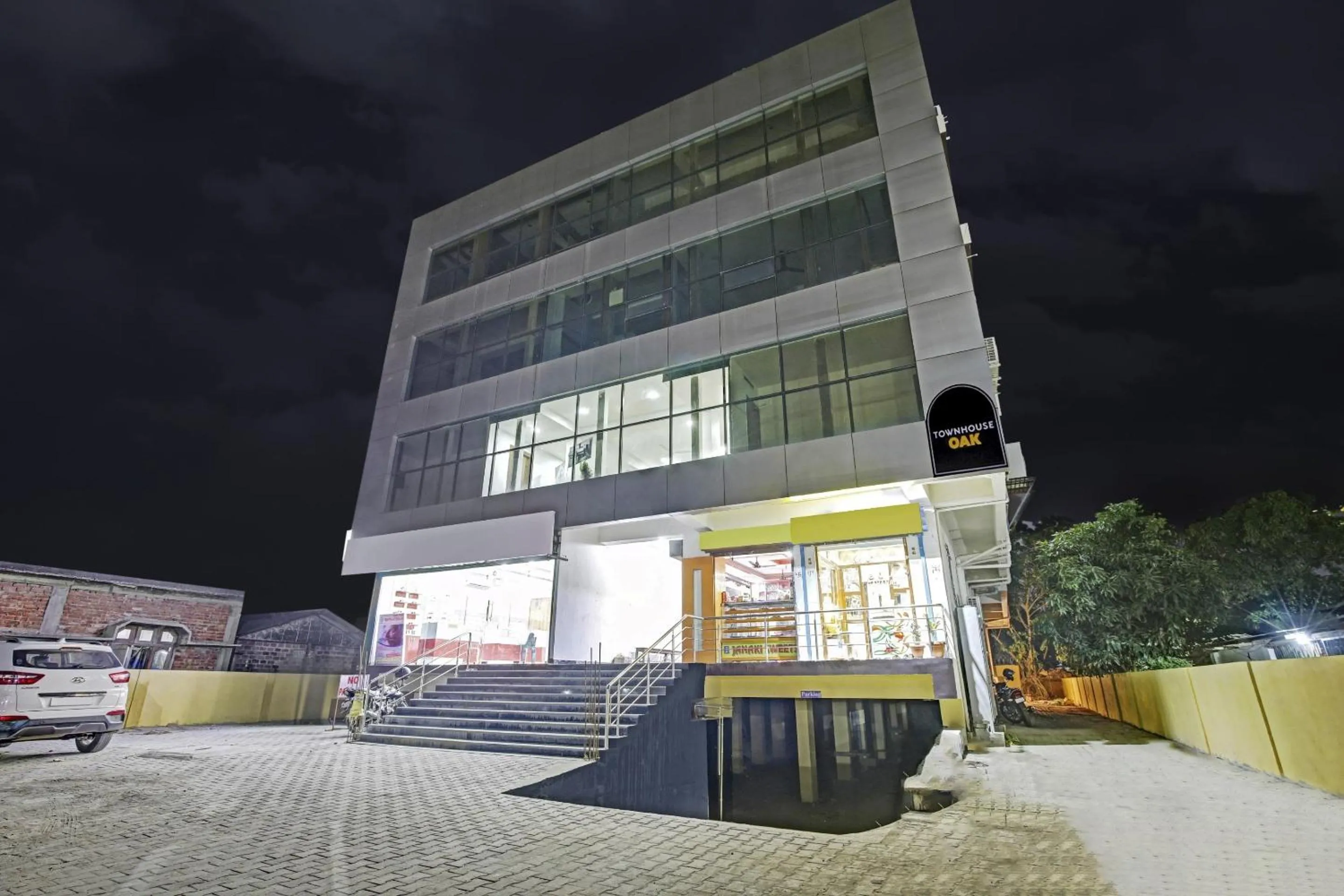 Facade/entrance in Townhouse OAK Hi-City