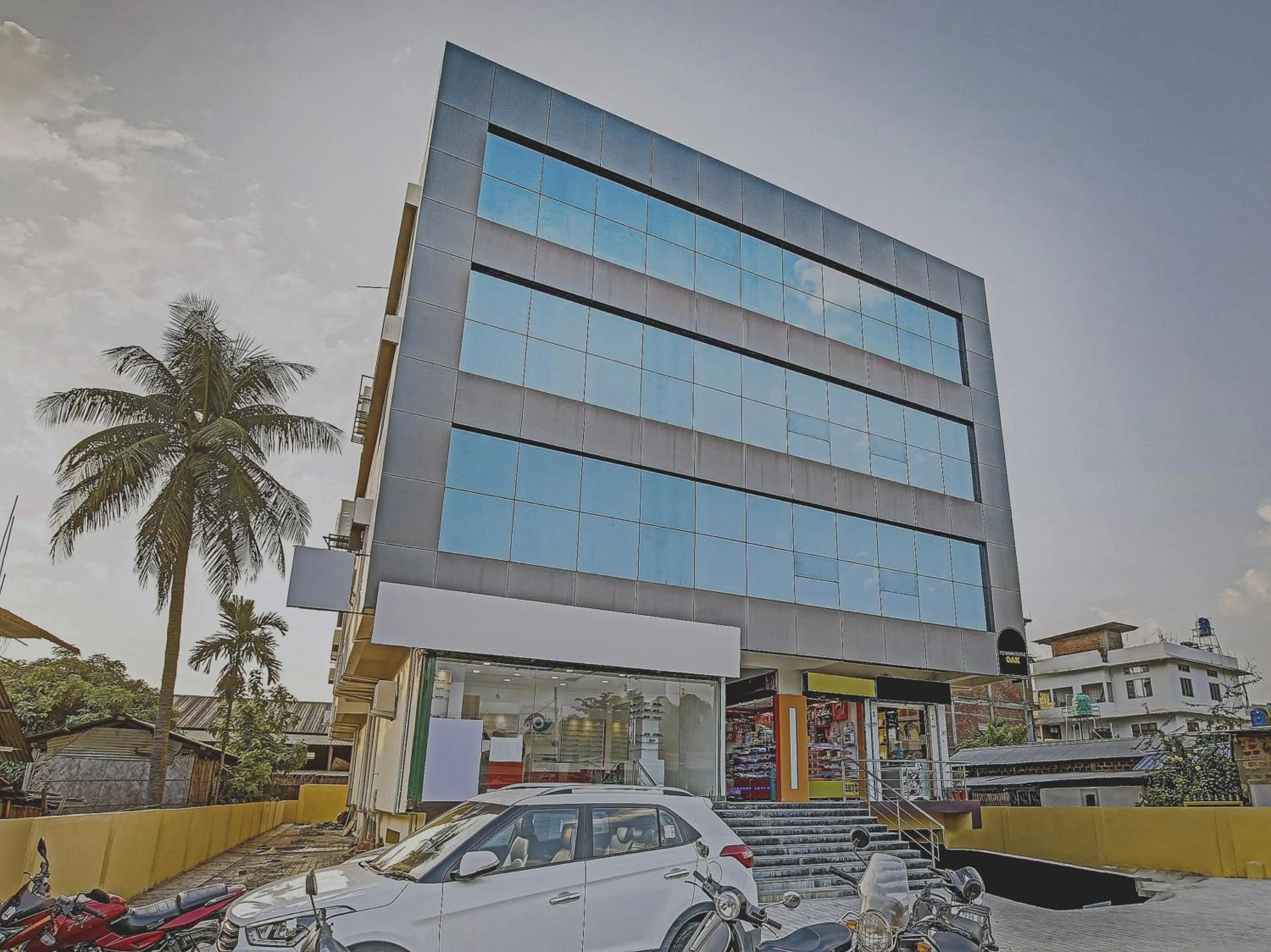 Facade/entrance in Townhouse OAK Hi-City